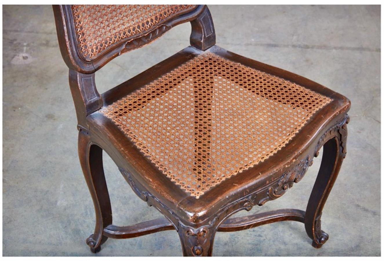 Paire de chaises d'appoint de style Louis XV/Régence Bon état - En vente à Pasadena, CA