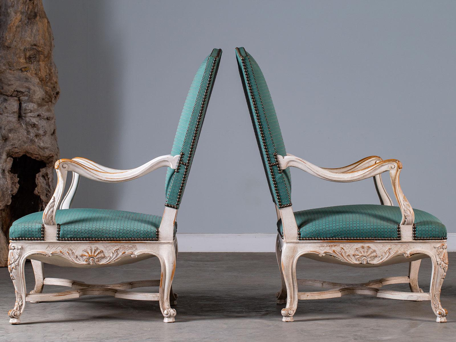 Pair Louis XV Régence Vintage French Painted Arm Chairs Fauteuils, circa 1920 For Sale 4
