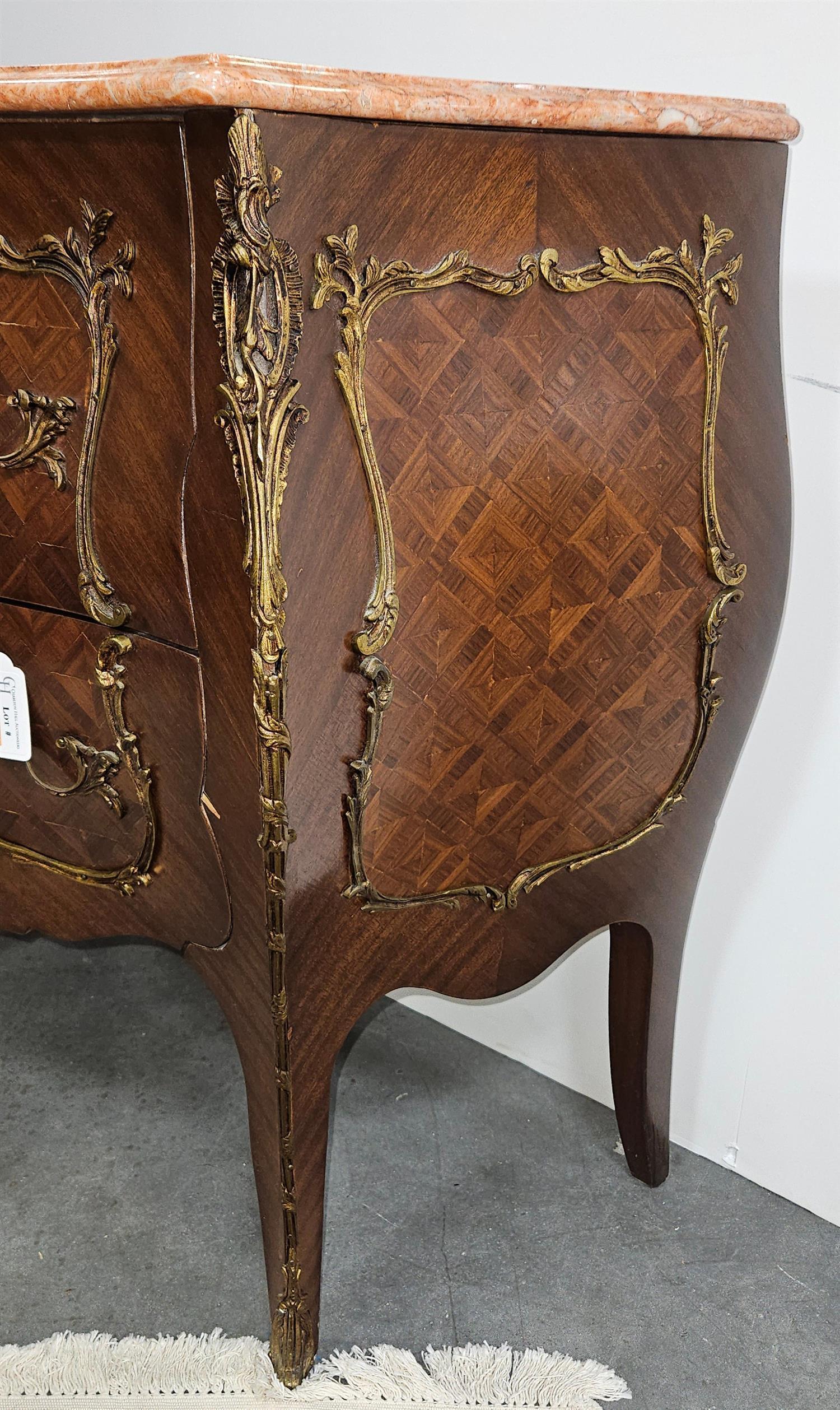 Coppia di commodes in stile Luigi XV in legno di Re e marmo con piano in marmo, 20° secolo in vendita 1