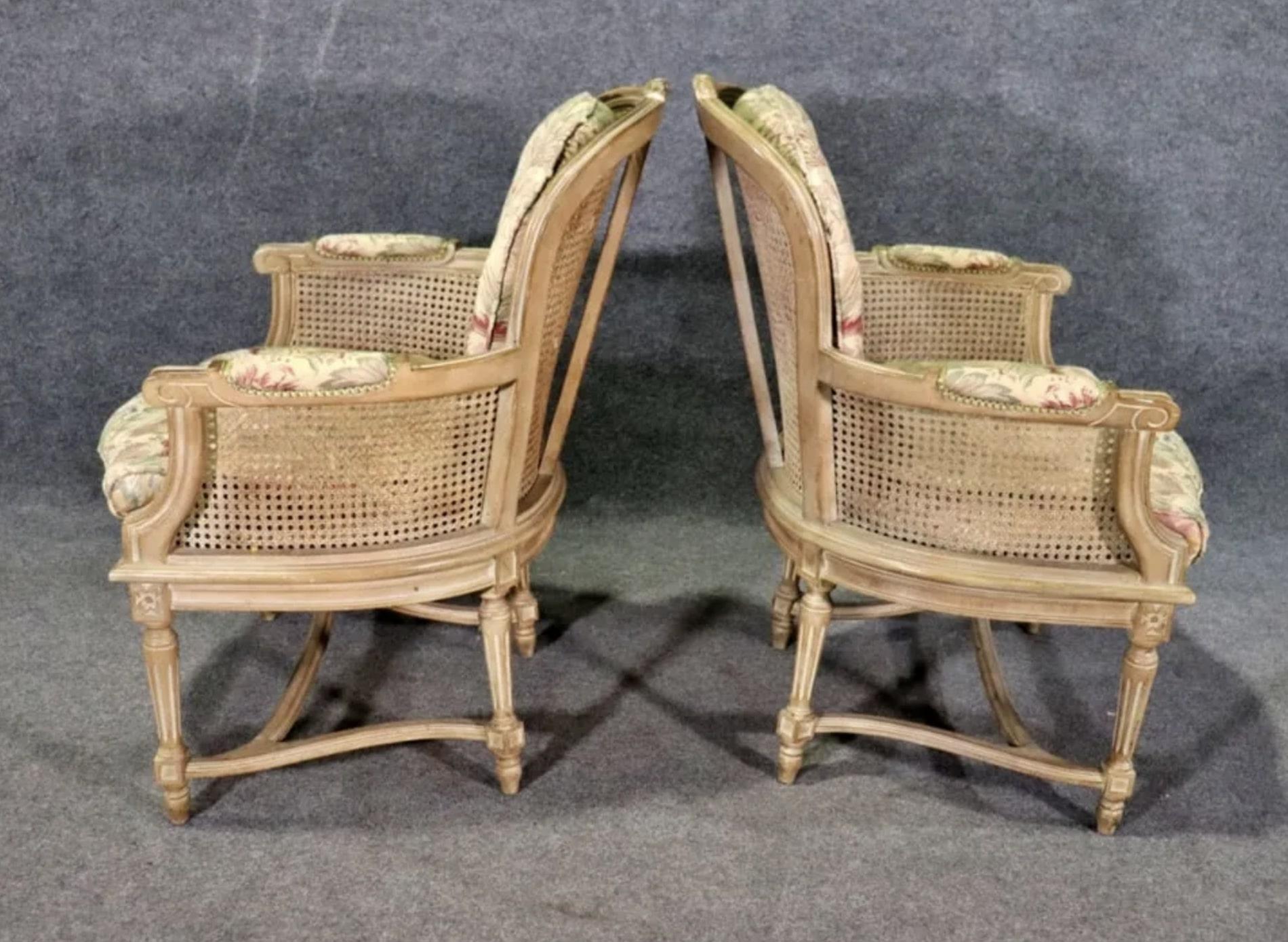 Paar Louis XVI-Sessel  im Angebot 1