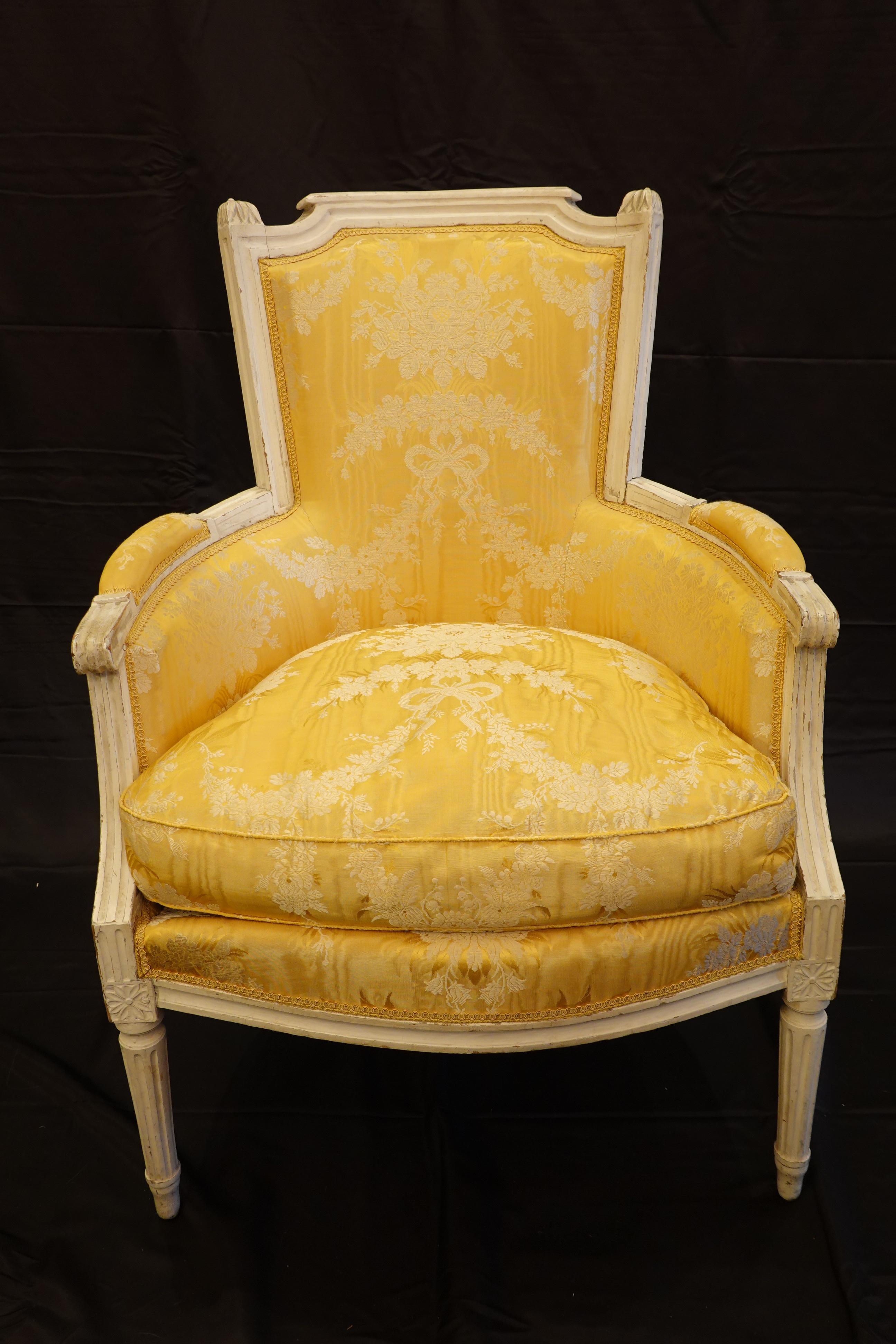 18th Century Pair of Louis XVI Period Bergères in Yellow Silk Lampas Fabric