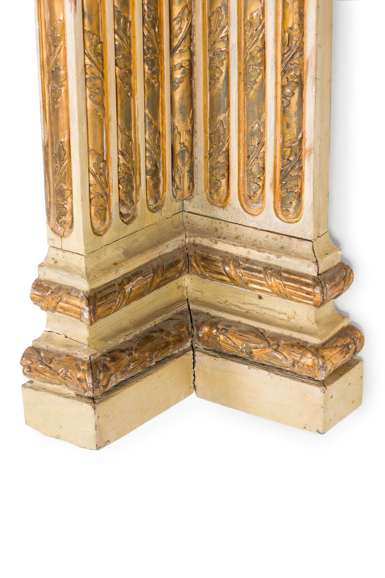 Peint à la main Paire de pilastres Louis XVI  19ème c. en vente