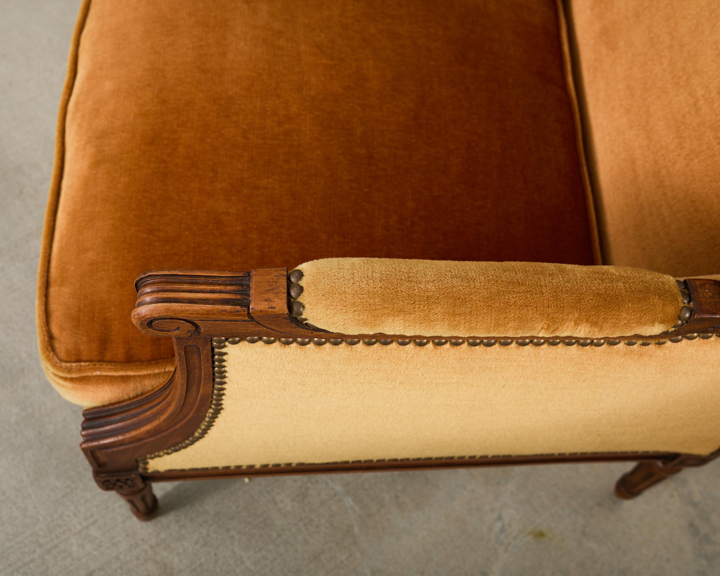 Pareja de sillones orejeros Bergere á Oreilles estilo Luis XVI en venta 3