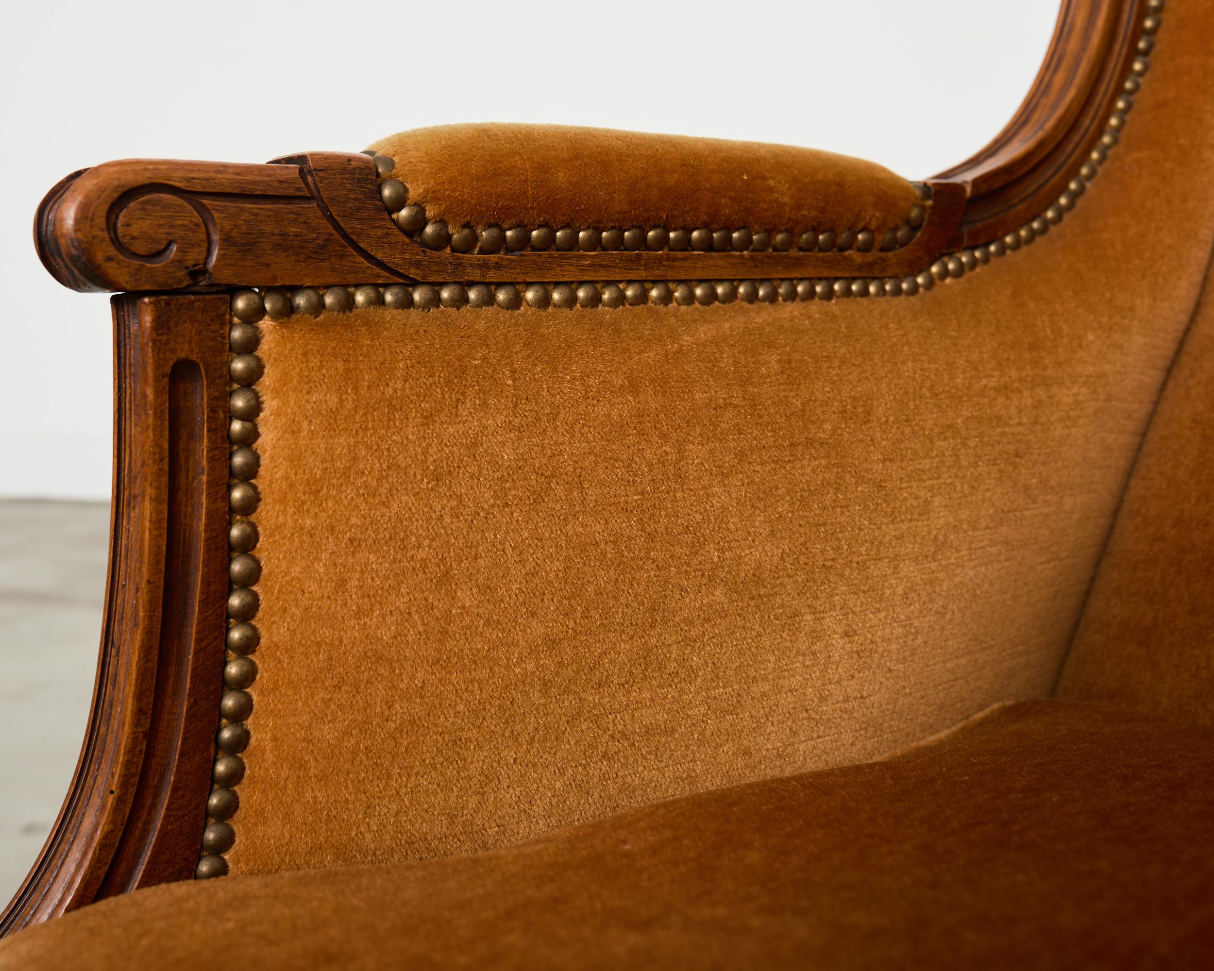 Pareja de sillones orejeros Bergere á Oreilles estilo Luis XVI en venta 4