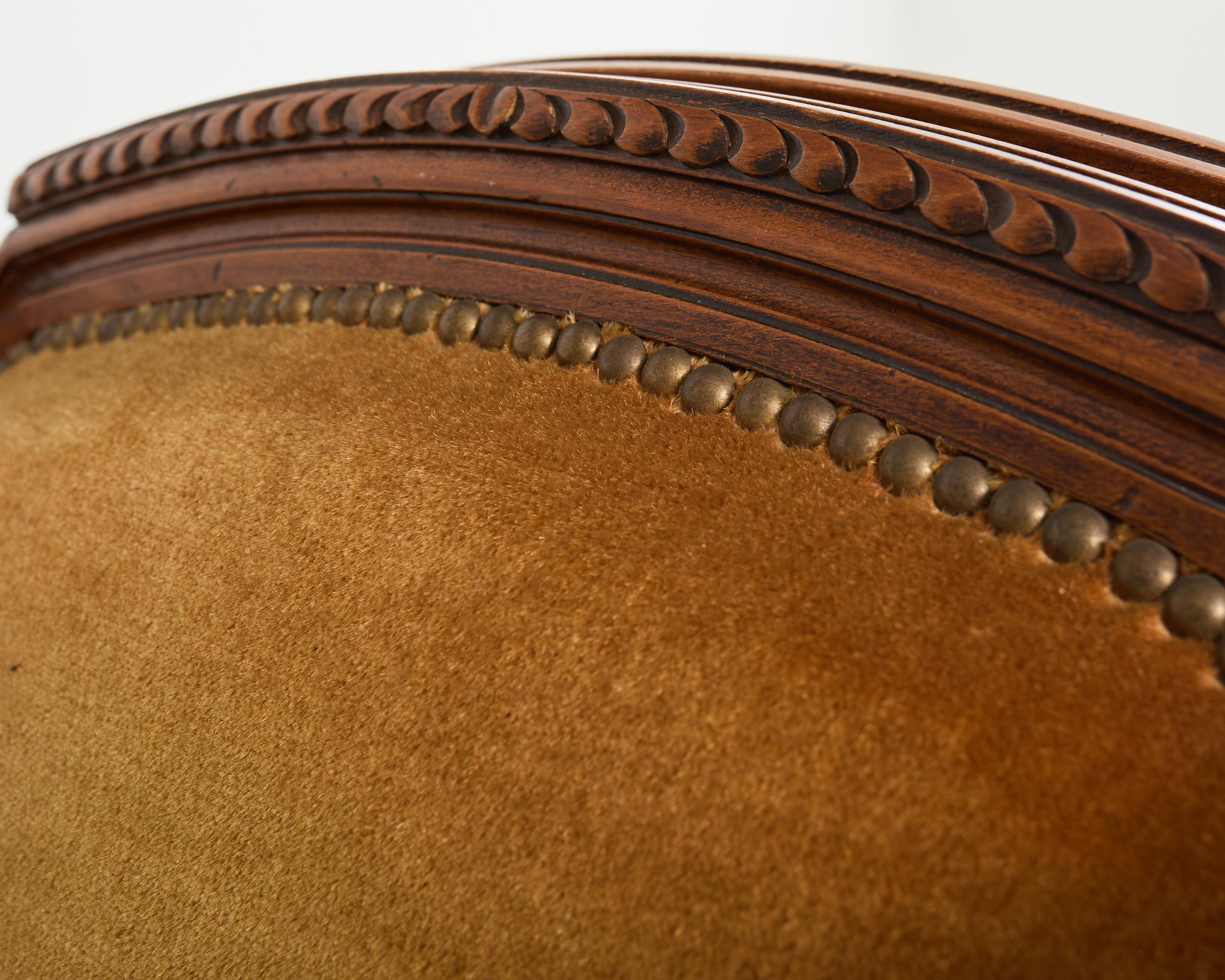 Pareja de sillones orejeros Bergere á Oreilles estilo Luis XVI en venta 10