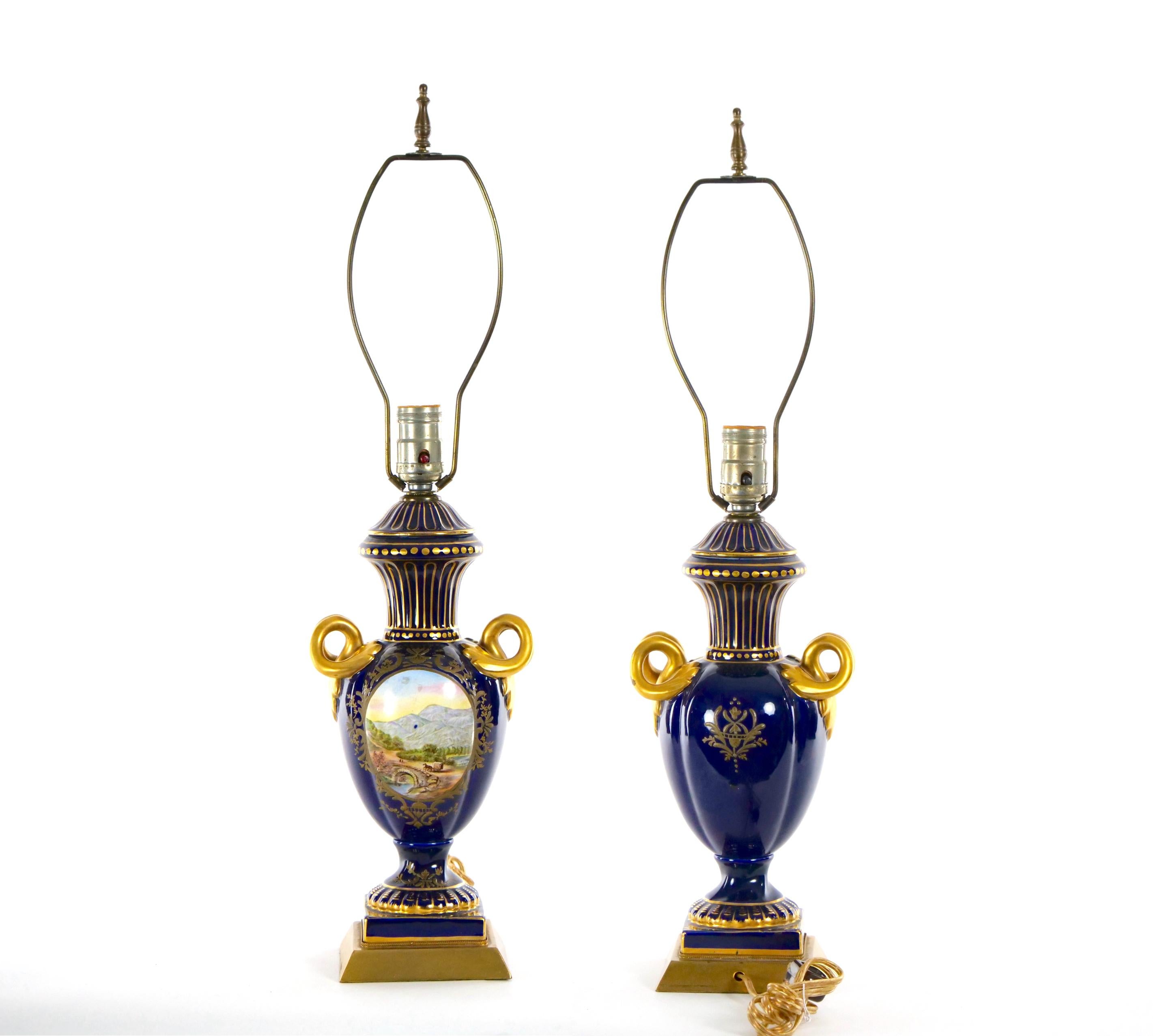 Paar Louis XVI Stil Französisch Porzellan Tischlampe im Angebot 8