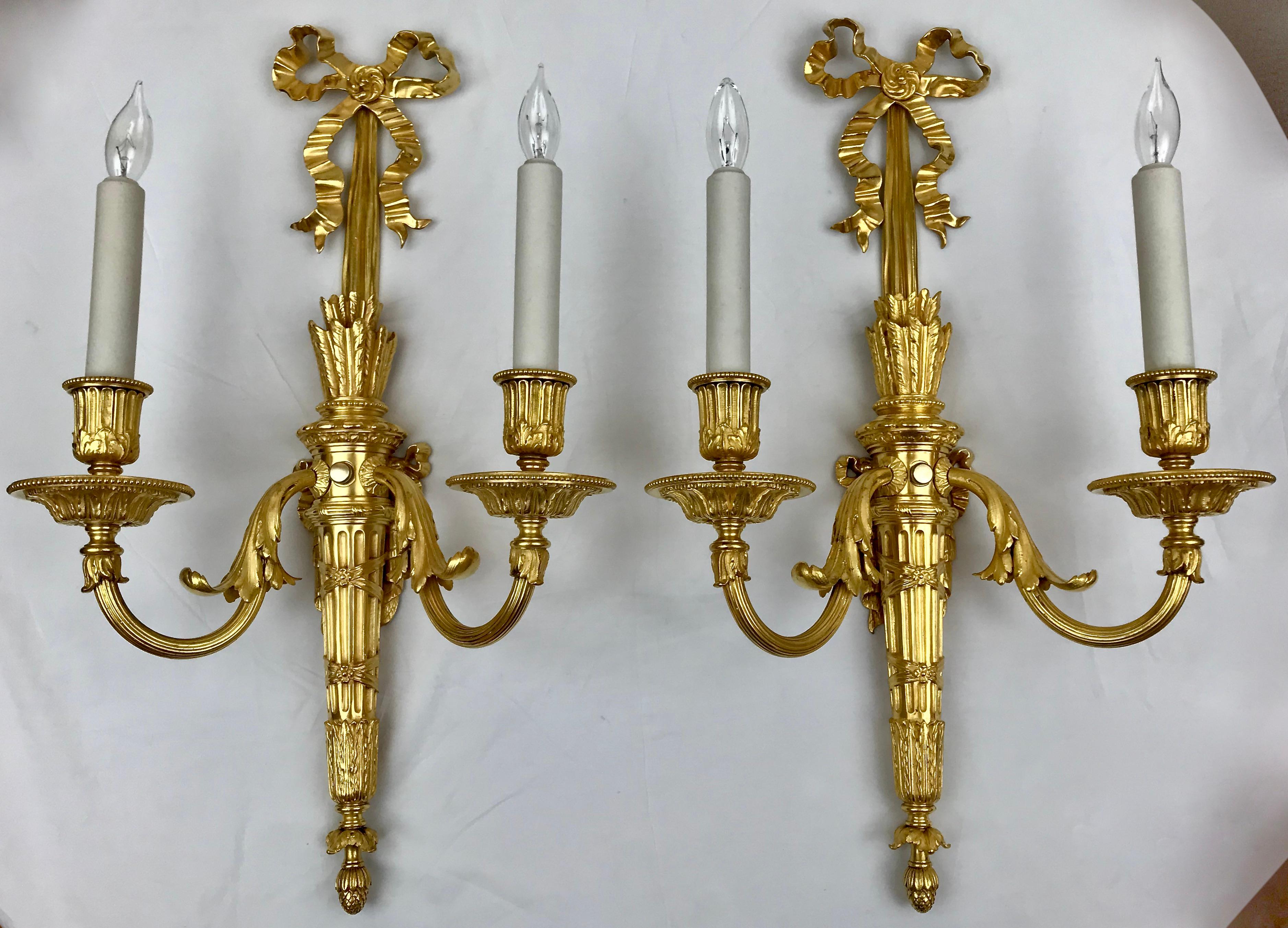 Paire d'appliques de style Louis XVI en bronze doré par E. F. Caldwell en vente 7