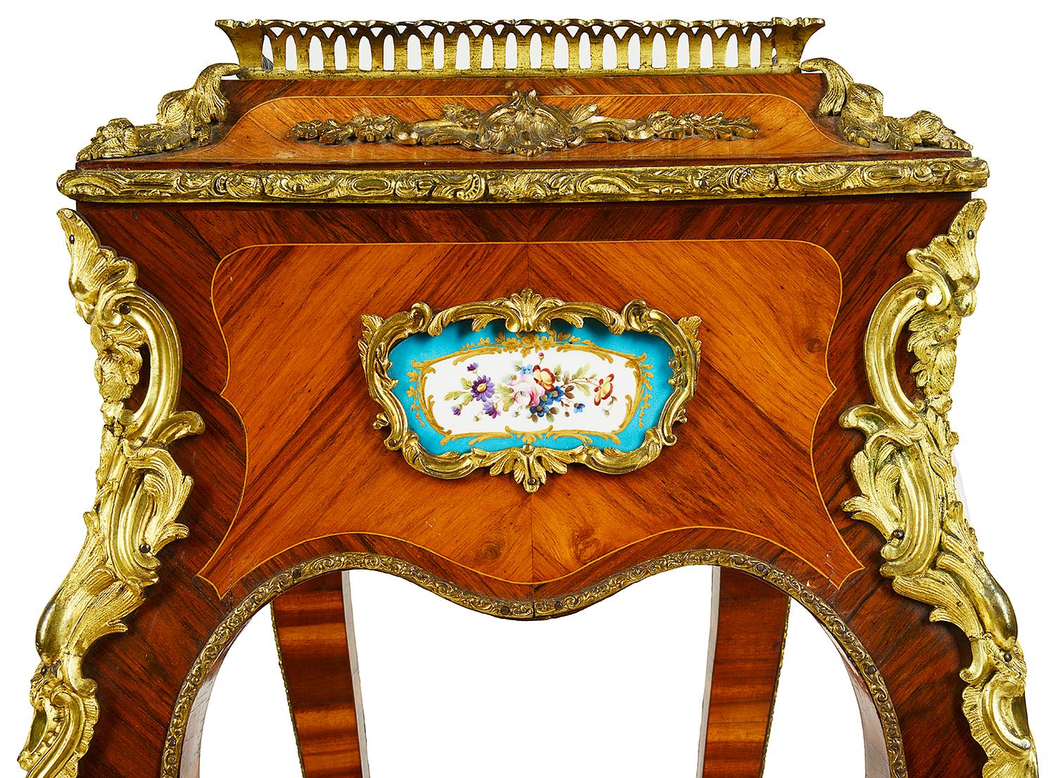 Kingwood Pair Louis XVI Style Jardinières, 19th Century For Sale