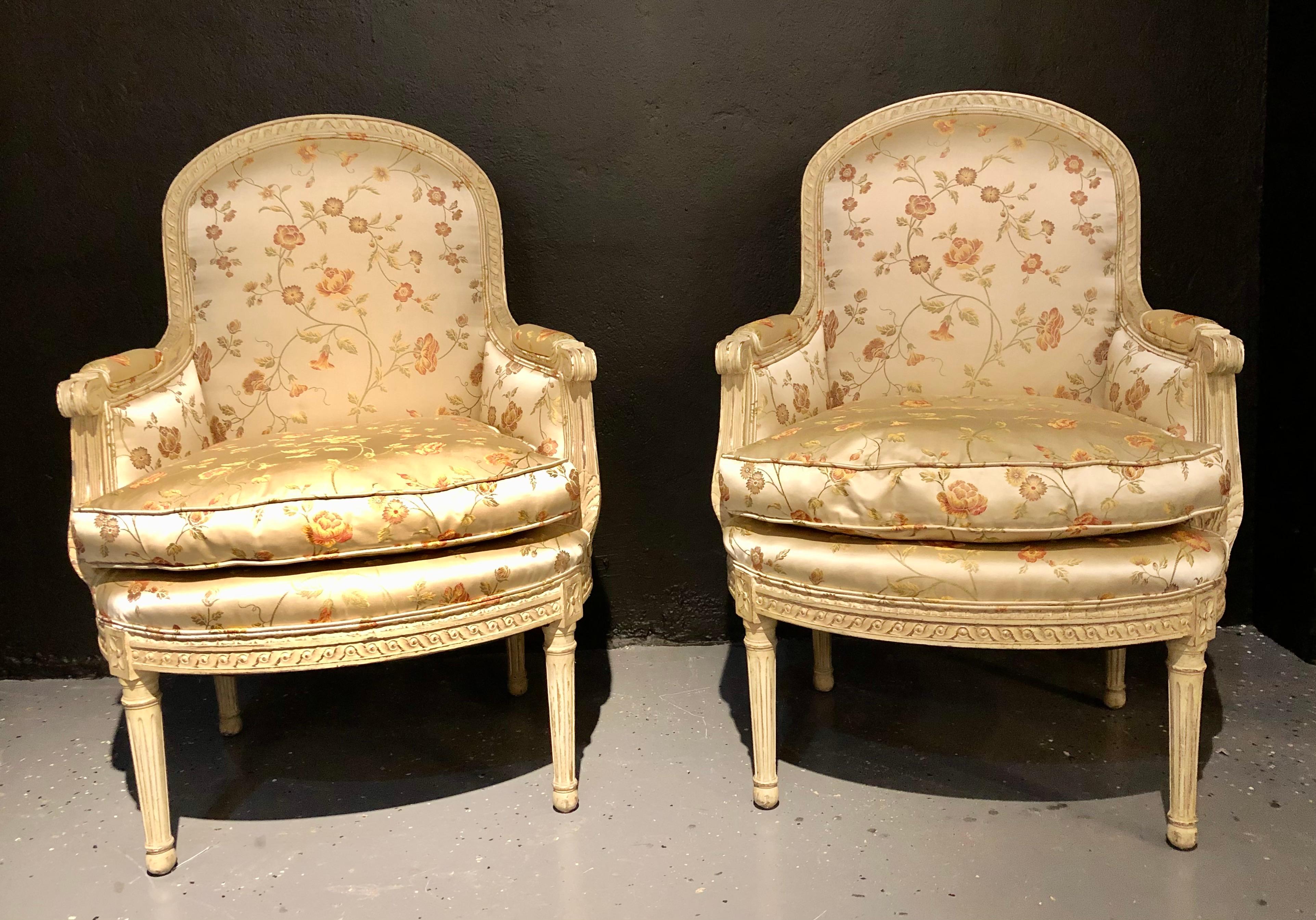 French Maison Jansen Attributed, Louis XVI, Armchairs, Painted Wood, Silk, France 1930s For Sale