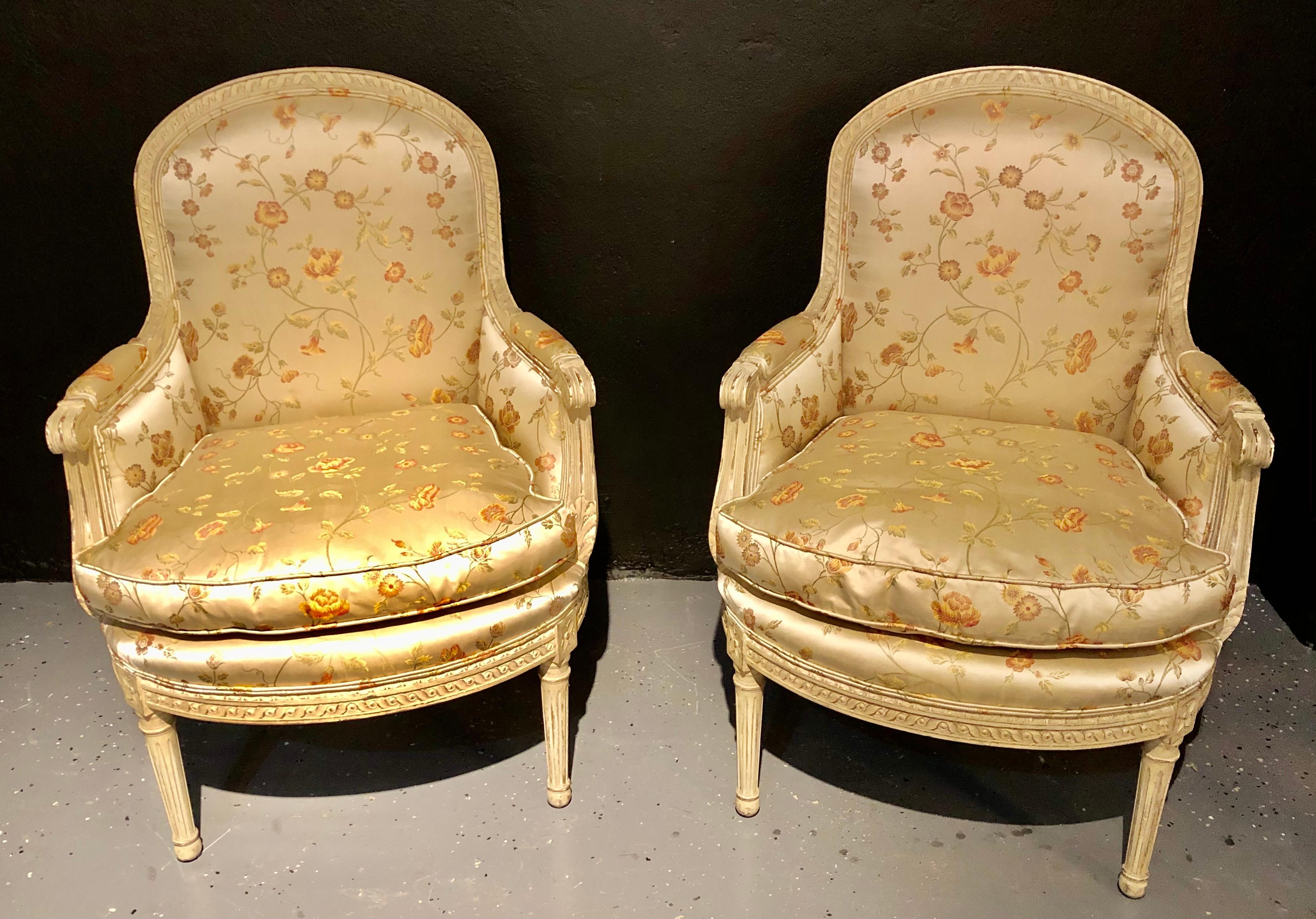 Fabric Maison Jansen Attributed, Louis XVI, Armchairs, Painted Wood, Silk, France 1930s For Sale