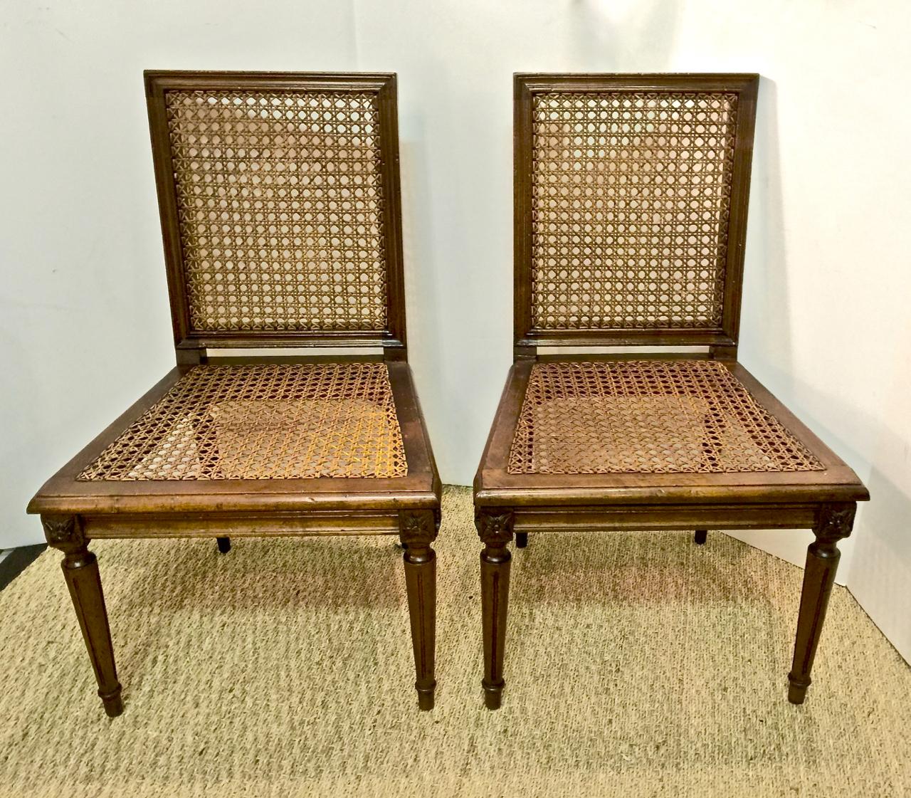 Pair of Louis XVI Style Slipper Chairs or Chauffeuses In Good Condition For Sale In Pasadena, CA