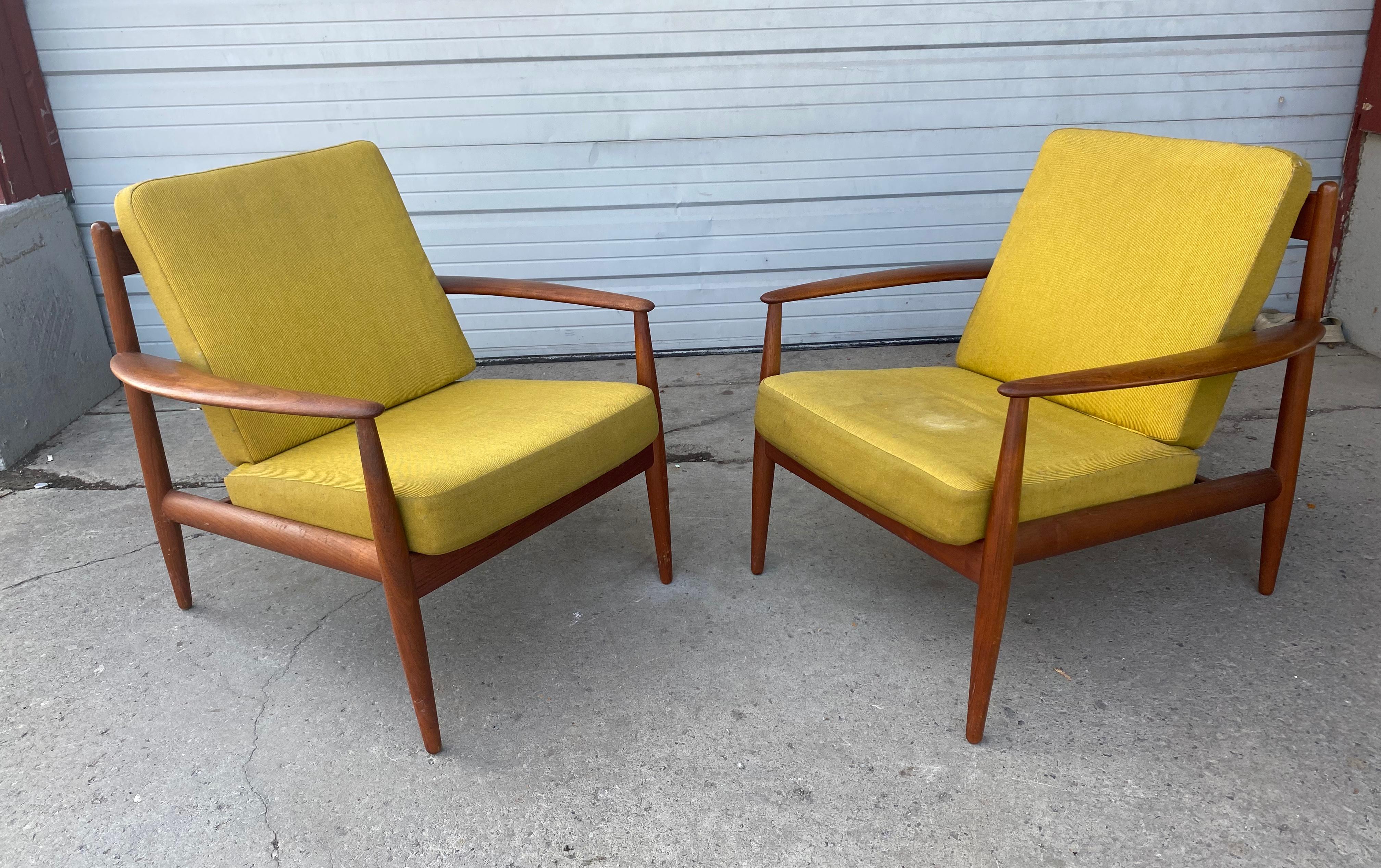 Mid-20th Century Pair Lounge Chairs by Grete Jalk for France & Son, 1960s, Early Label