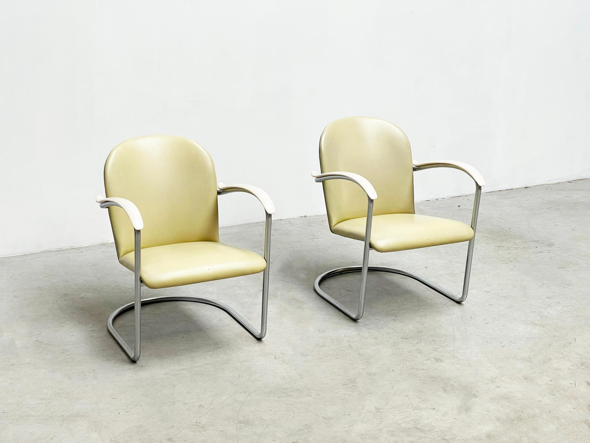 Pair lounge chairs model 414 by WH Gispen model 414 In Good Condition For Sale In Nijlen, VAN
