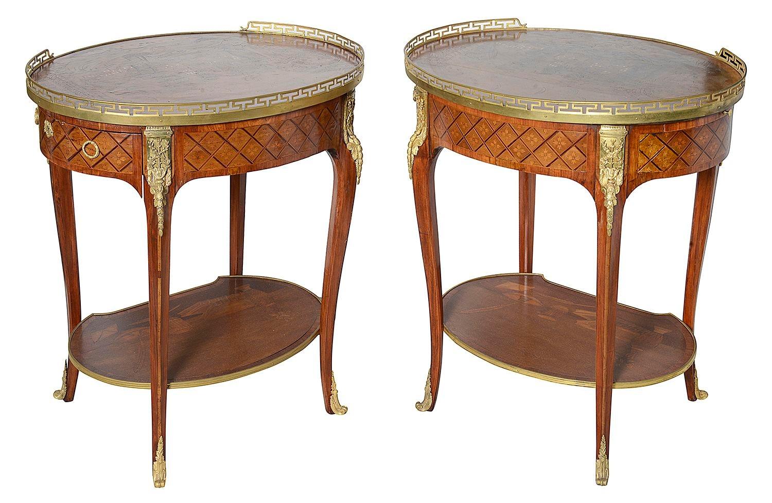 XIXe siècle Paire de tables d'appoint en marqueterie de style Louis XVI, d'après Charles Topino. en vente
