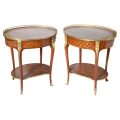 Paire de tables d'appoint en marqueterie de style Louis XVI, d'après Charles Topino.