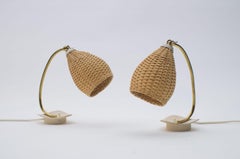 Coppia di deliziose lampade da tavolo in ottone e vimini degli anni '50, Austria