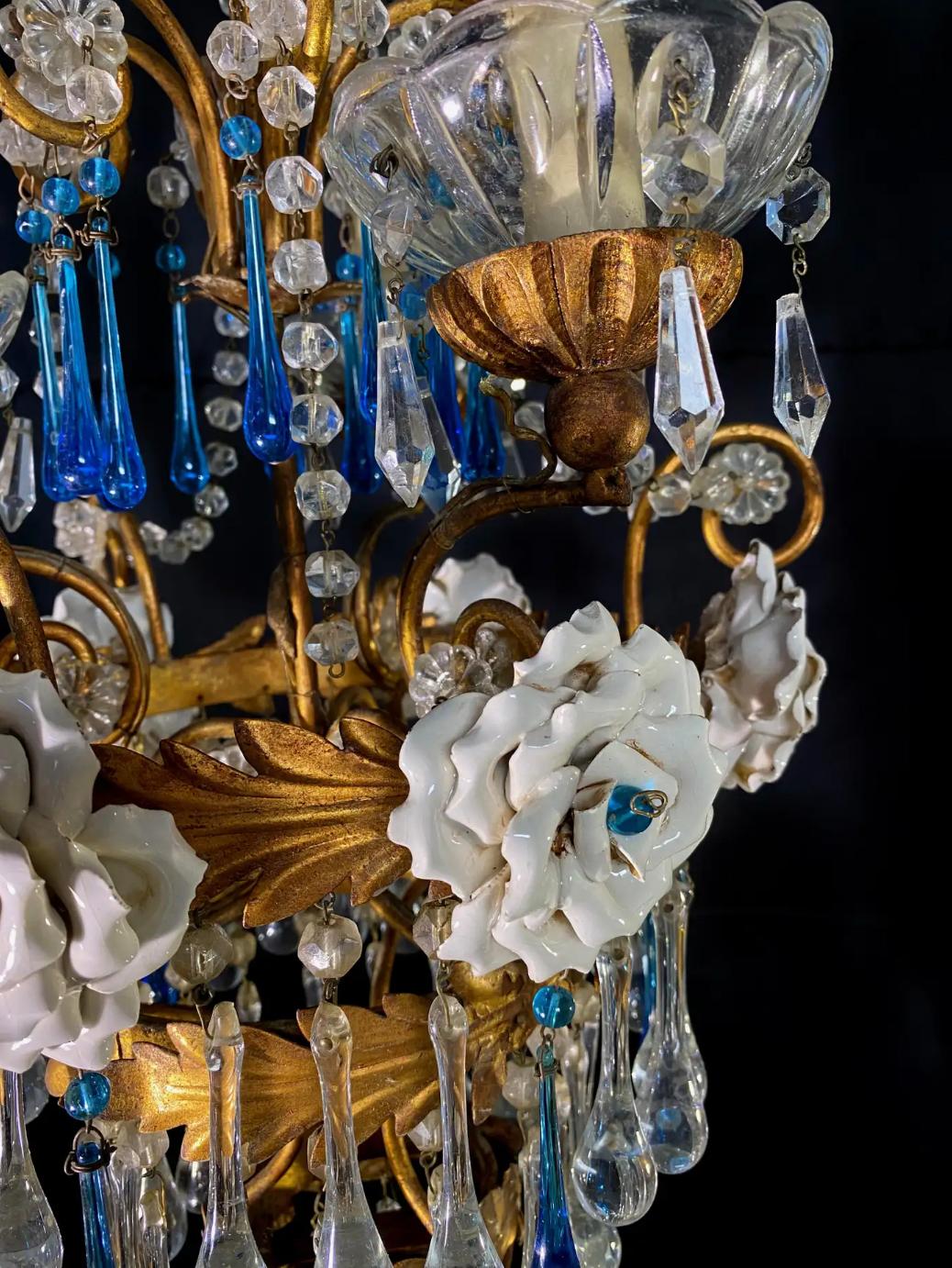 Pair of Lovely Chandeliers with White Roses and Blue Drops, Murano, 1950s For Sale 4