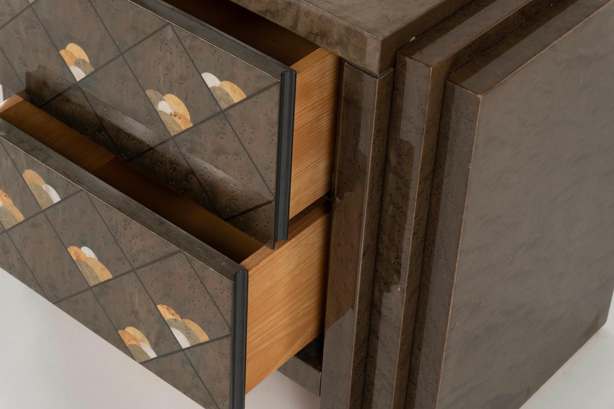 Érable Paire de tables de chevet Luciano Frigerio pour Frigerio Di Desio Chiaro di Luna en vente