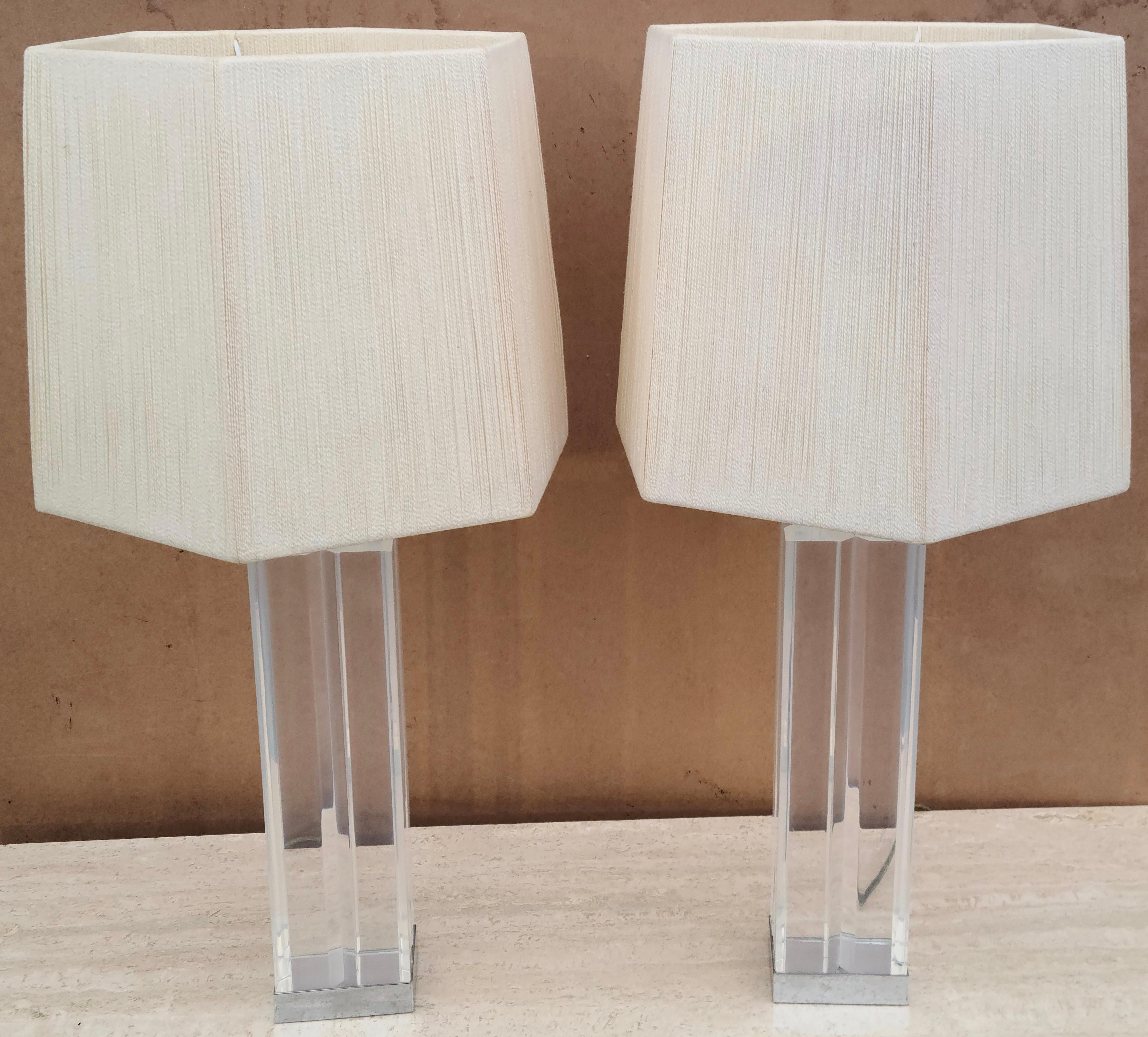 Paire de lampes en acrylique Lucite de Karl Springer pour Hansen en vente 8