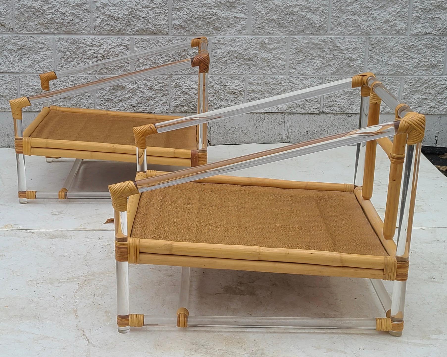 Coppia di sedie da salotto in lucite e rattan di McGuire per Four Seasons 8