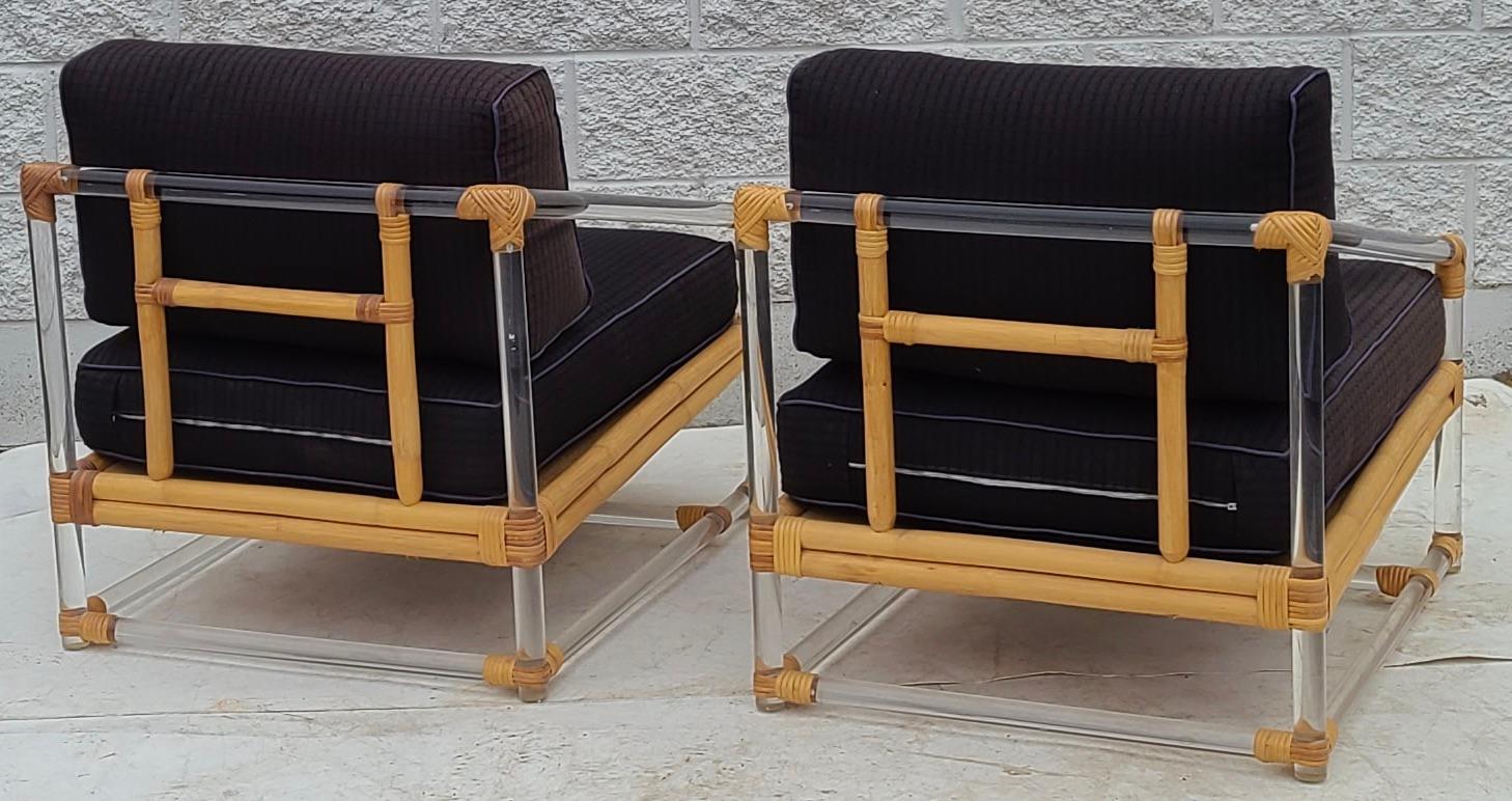 Fine XX secolo Coppia di sedie da salotto in lucite e rattan di McGuire per Four Seasons