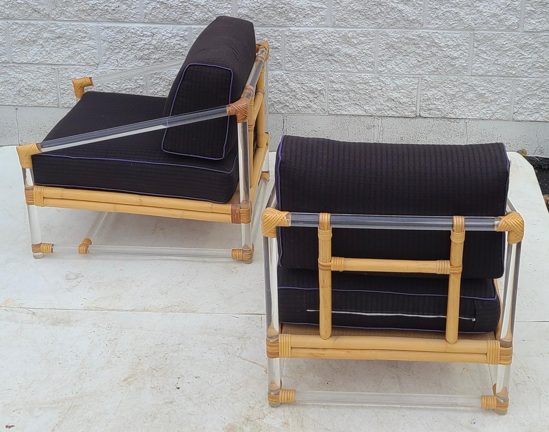 Coppia di sedie da salotto in lucite e rattan di McGuire per Four Seasons 1