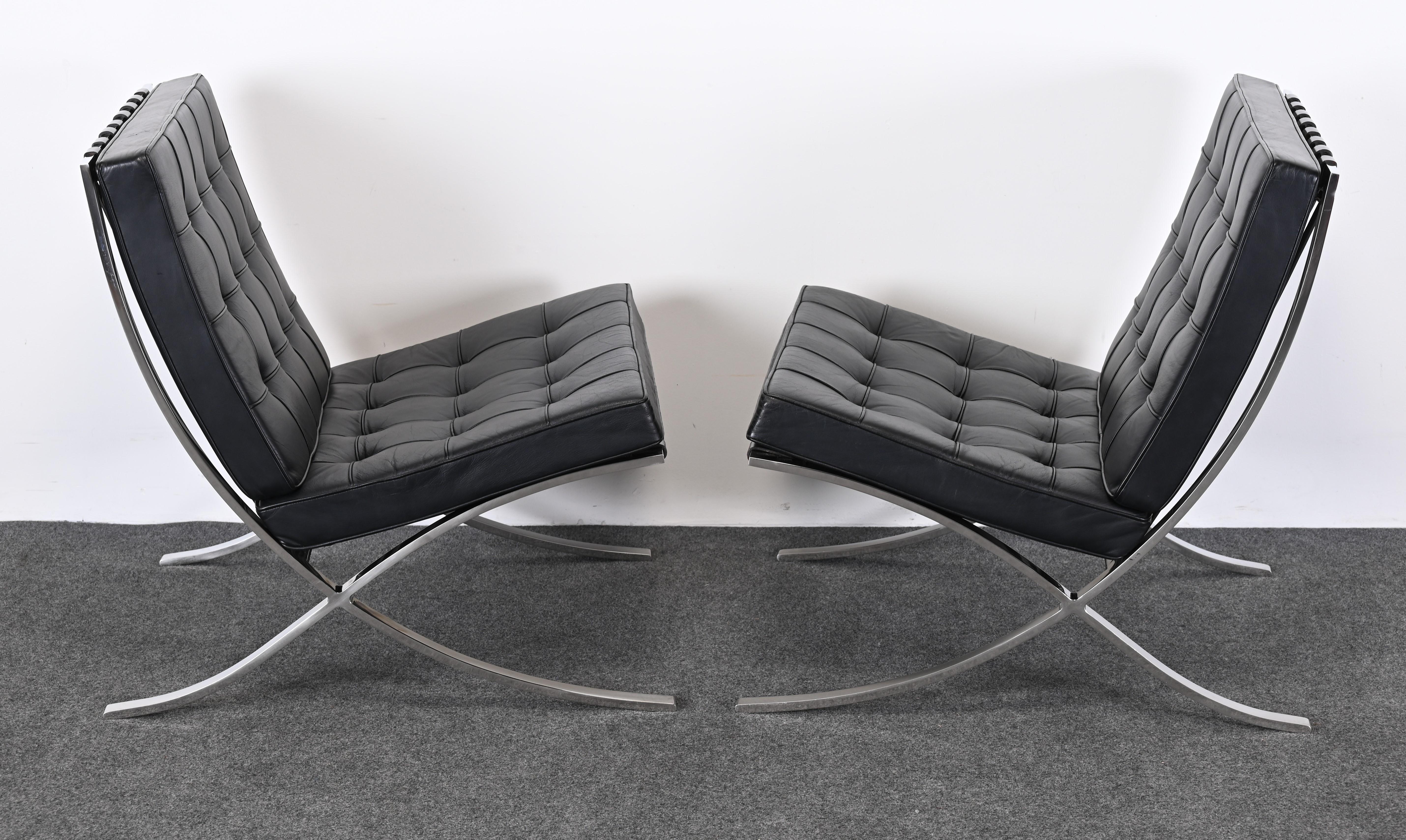 Pair Ludwig Mies van der Rohe Barcelona Chairs for Knoll Associates, Inc., 1960s 5