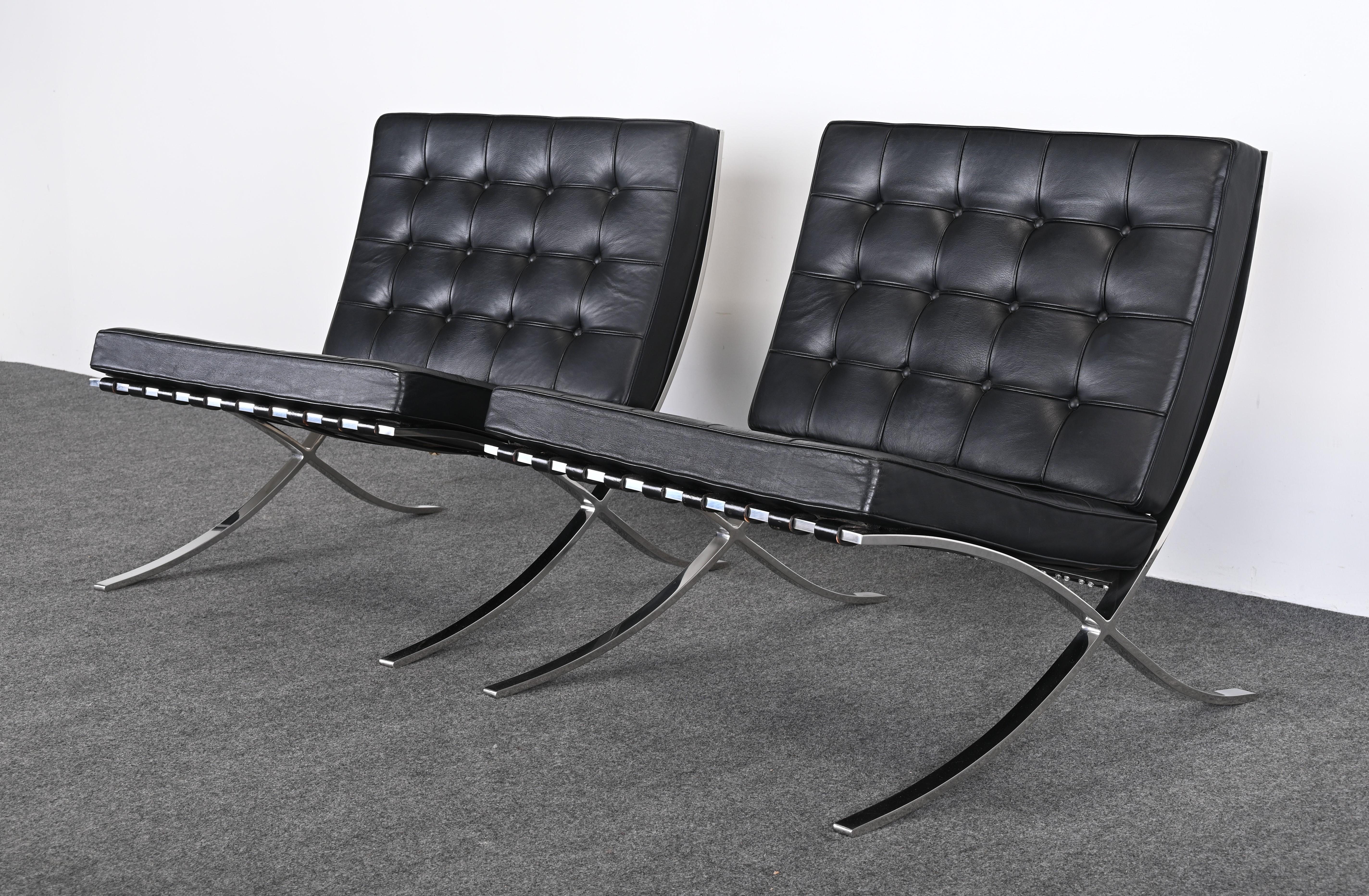 Mid-Century Modern Pair Ludwig Mies van der Rohe Barcelona Chairs for Knoll Associates, Inc., 1960s
