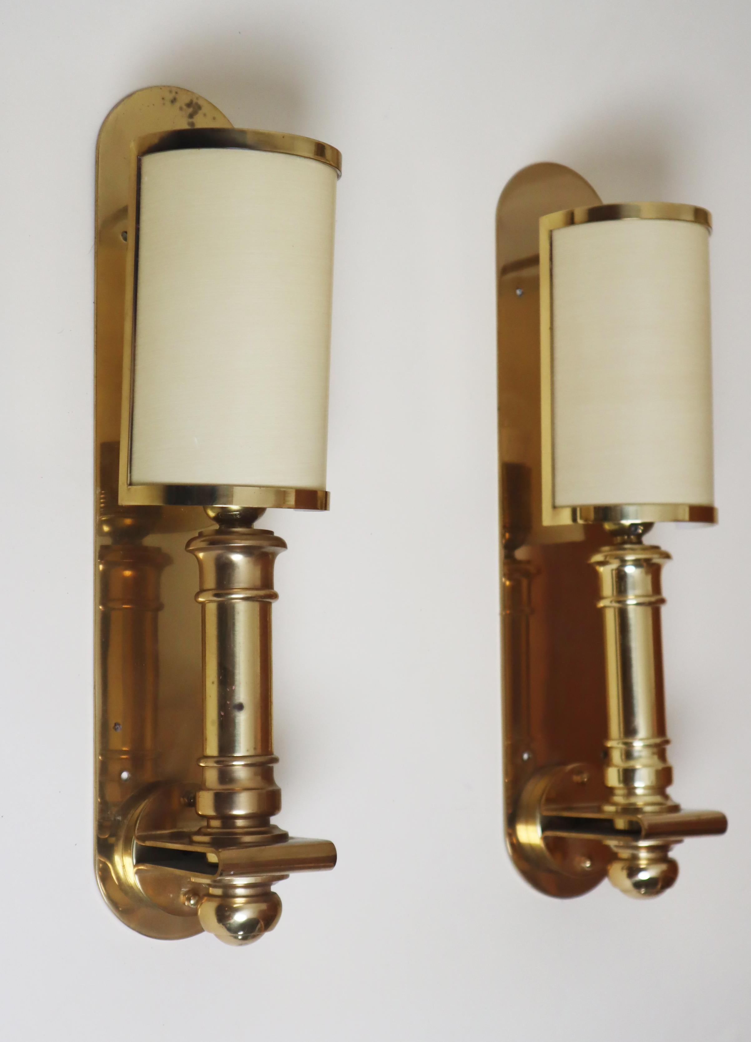 Paire de scones muraux de luxe dans le style Hollywood Regency par Metalarte en vente 2