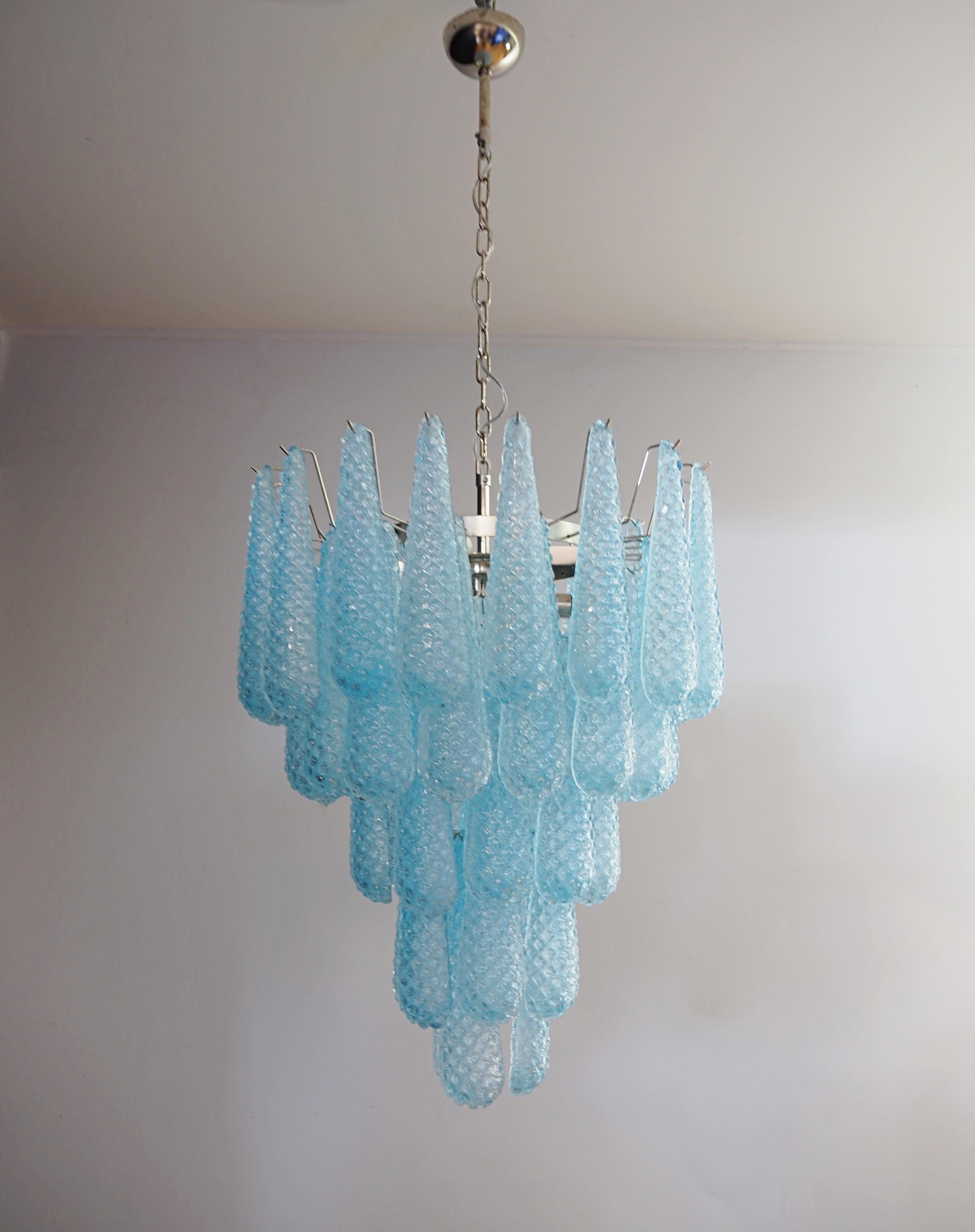 Coppia di lampadari a gocce blu di Murano in vendita 1