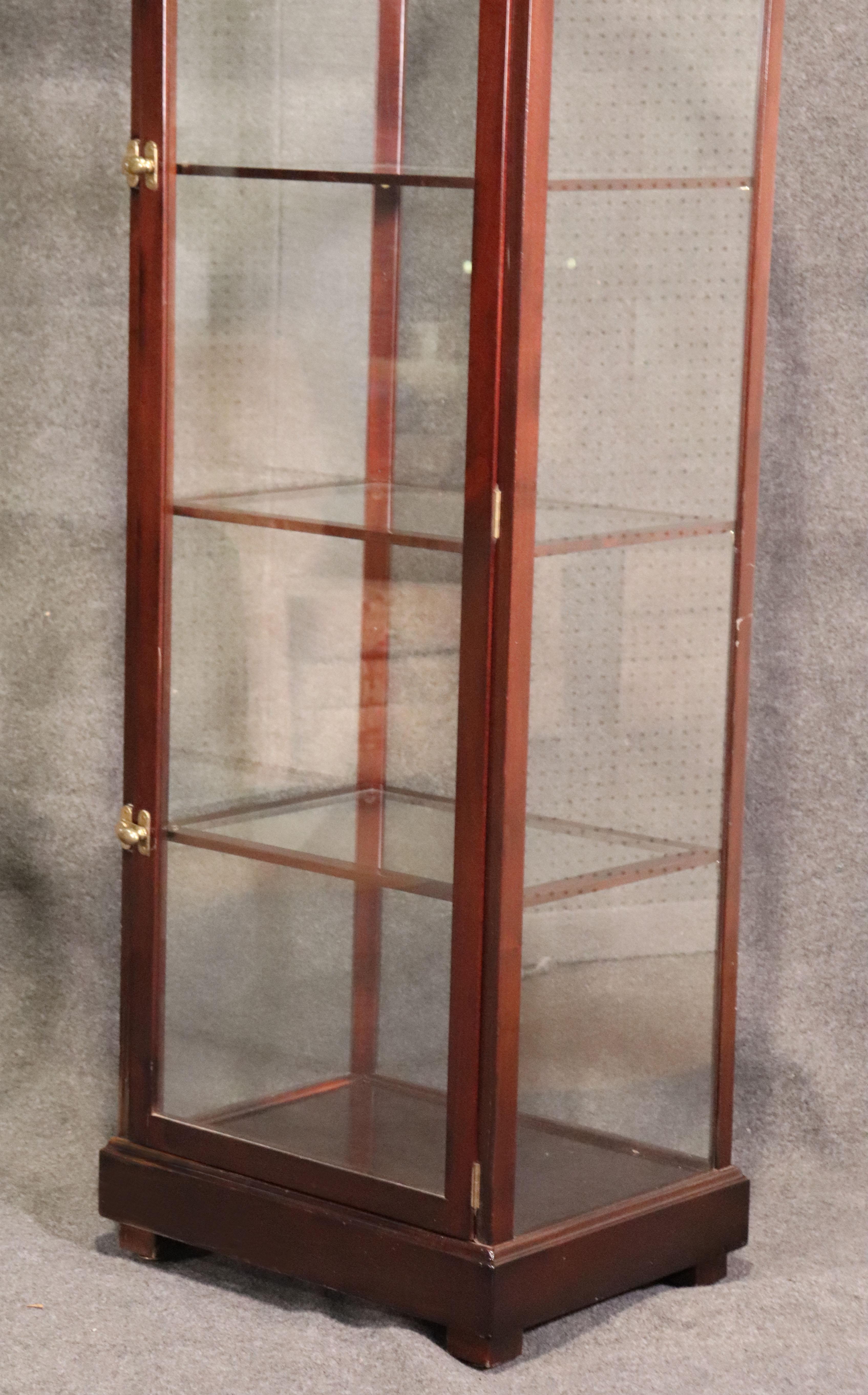 Pair of Mahogany Arched Narrow Glass Italian-Made Vitrine China Display Cabinets In Good Condition In Swedesboro, NJ