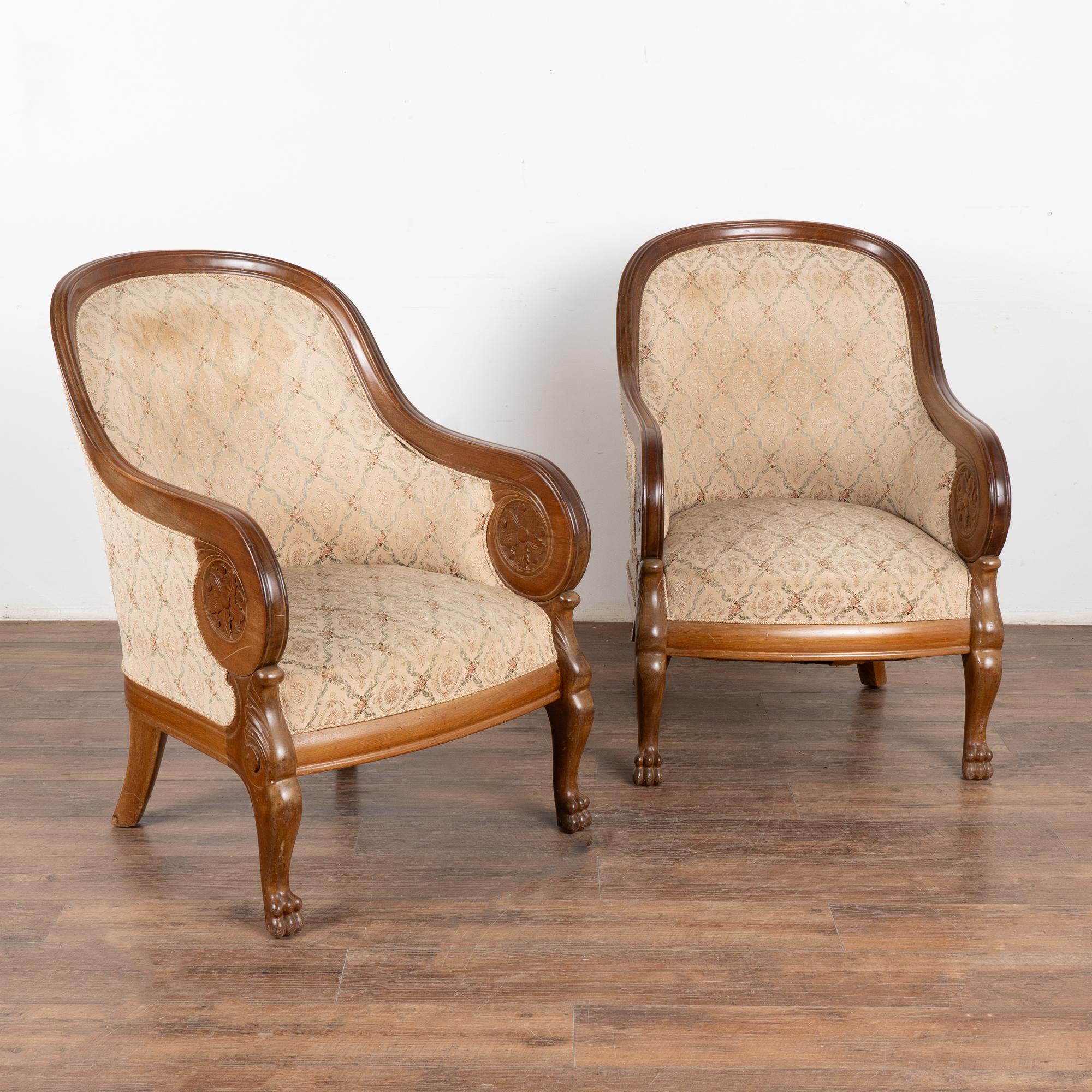 The impressive carved arms and feet create a sense of refined taste and comfort, while allowing the beauty of the mahogany to stand out in this handsome pair of art deco arm chairs.
The chair frames are restored, solid and stable, ready for use.