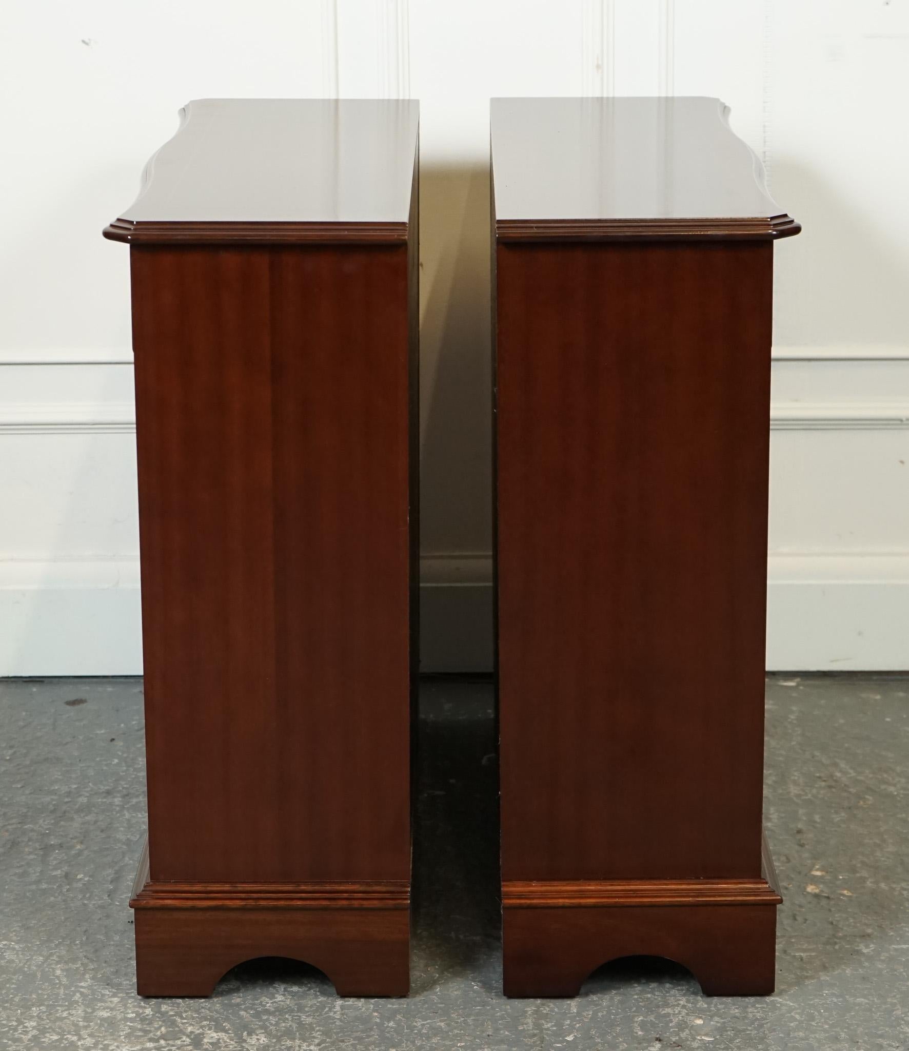 PAIR MAHOGANY OPEN DWARF LIBRARY BOOKCASES ADJUSTABLE SHELVES j1 For Sale 5
