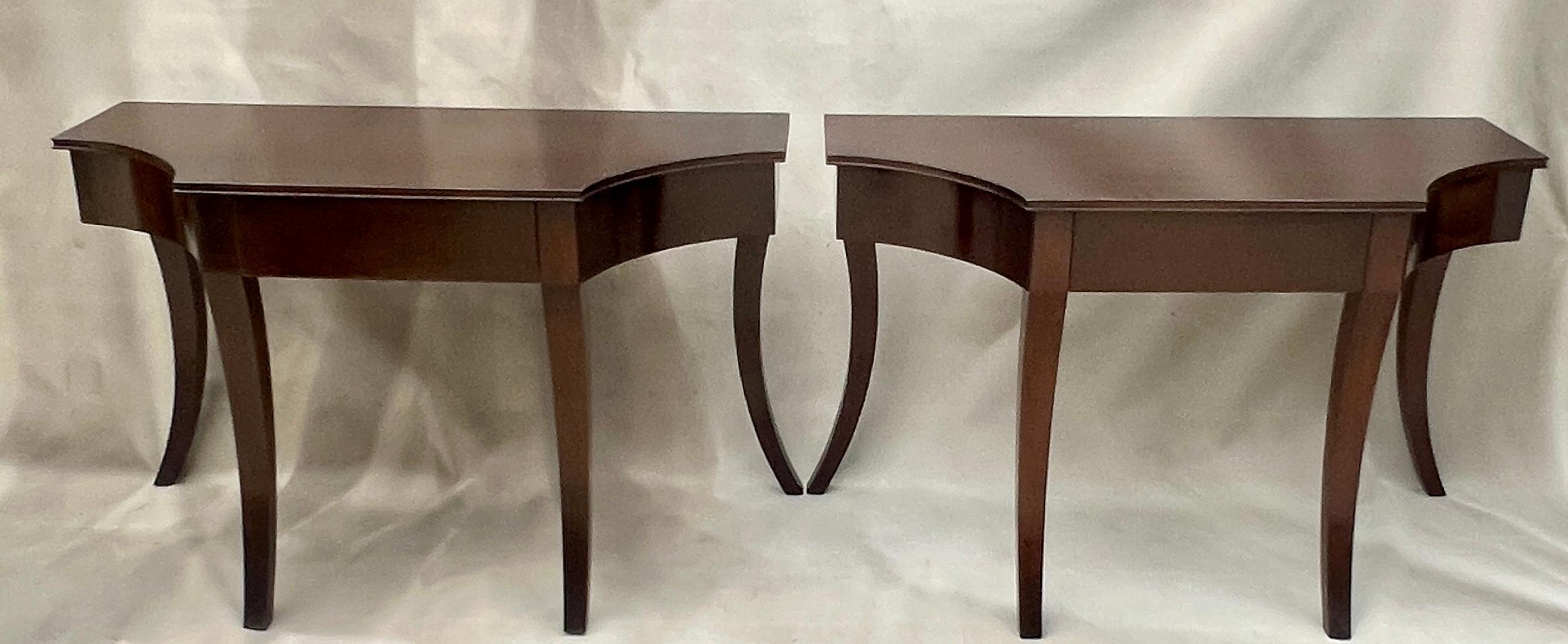 Pair Mahogany Rose Tarlow Melrose House Keats Console Tables with Three Drawers im Angebot 3