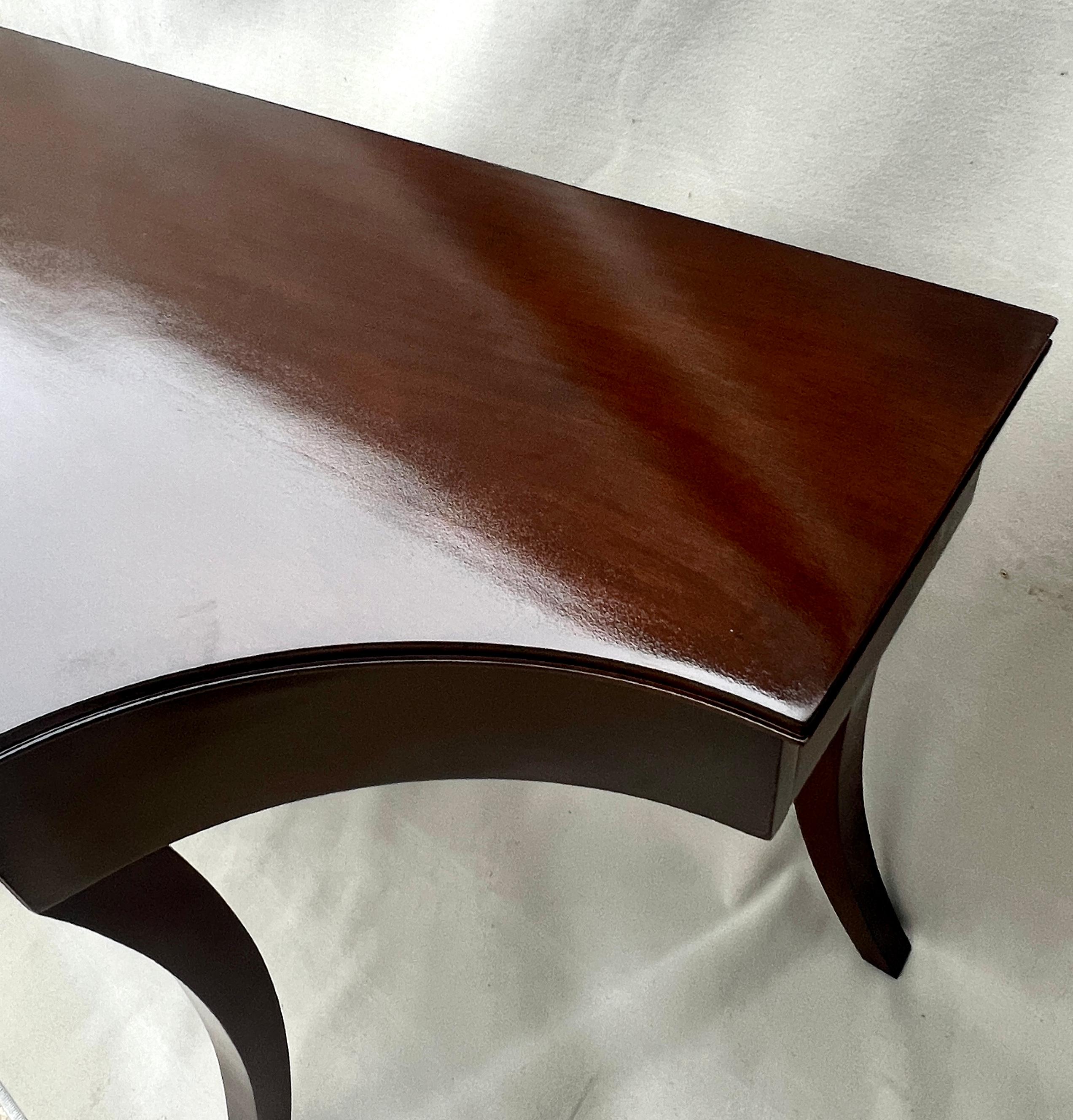 Pair Mahogany Rose Tarlow Melrose House Keats Console Tables with Three Drawers im Angebot 5