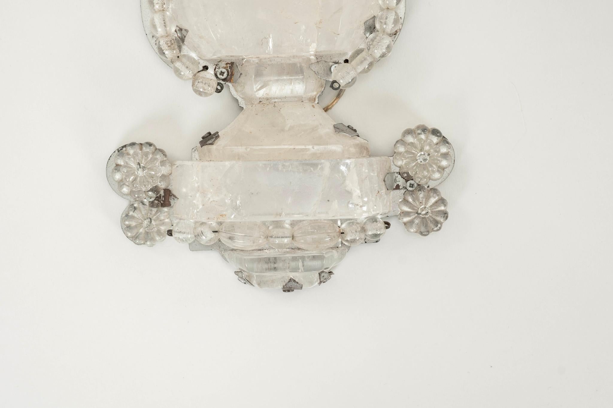 Paire d'appliques en forme d'urne en cristal de roche de style Maison Bagues en vente 5