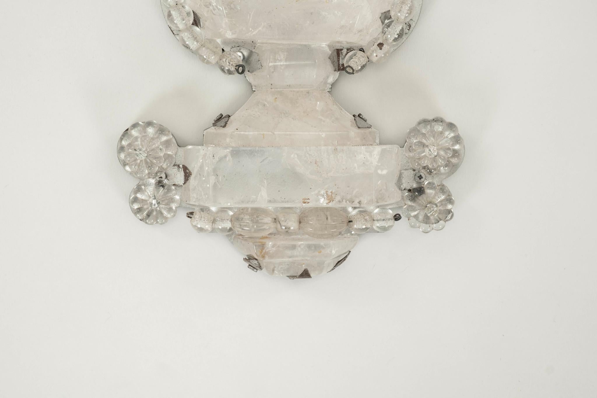 Paire d'appliques en forme d'urne en cristal de roche de style Maison Bagues en vente 2