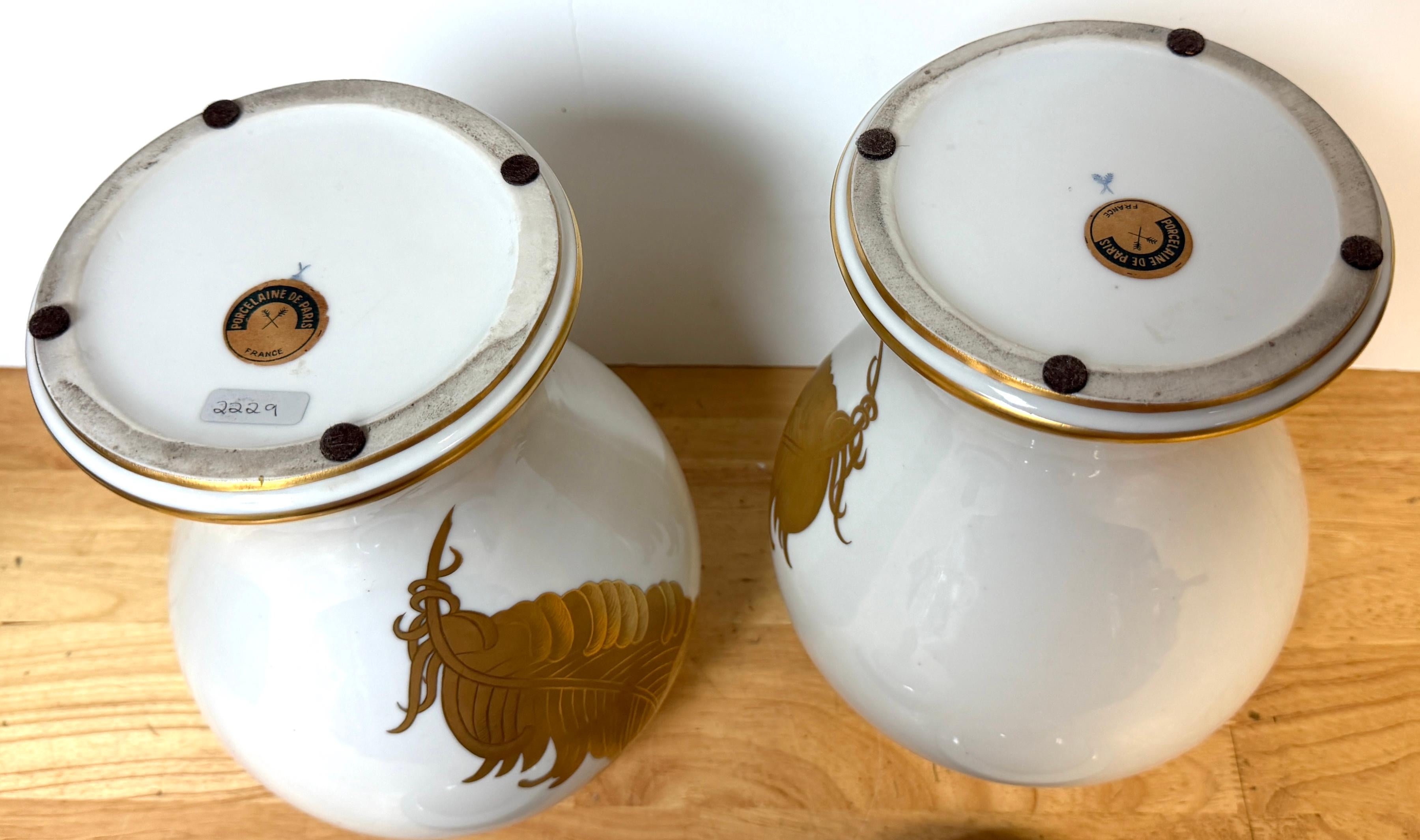 Pair Maison Jansen Style Porcelaine de Paris Covered Urns Gilt Feather Motif For Sale 4