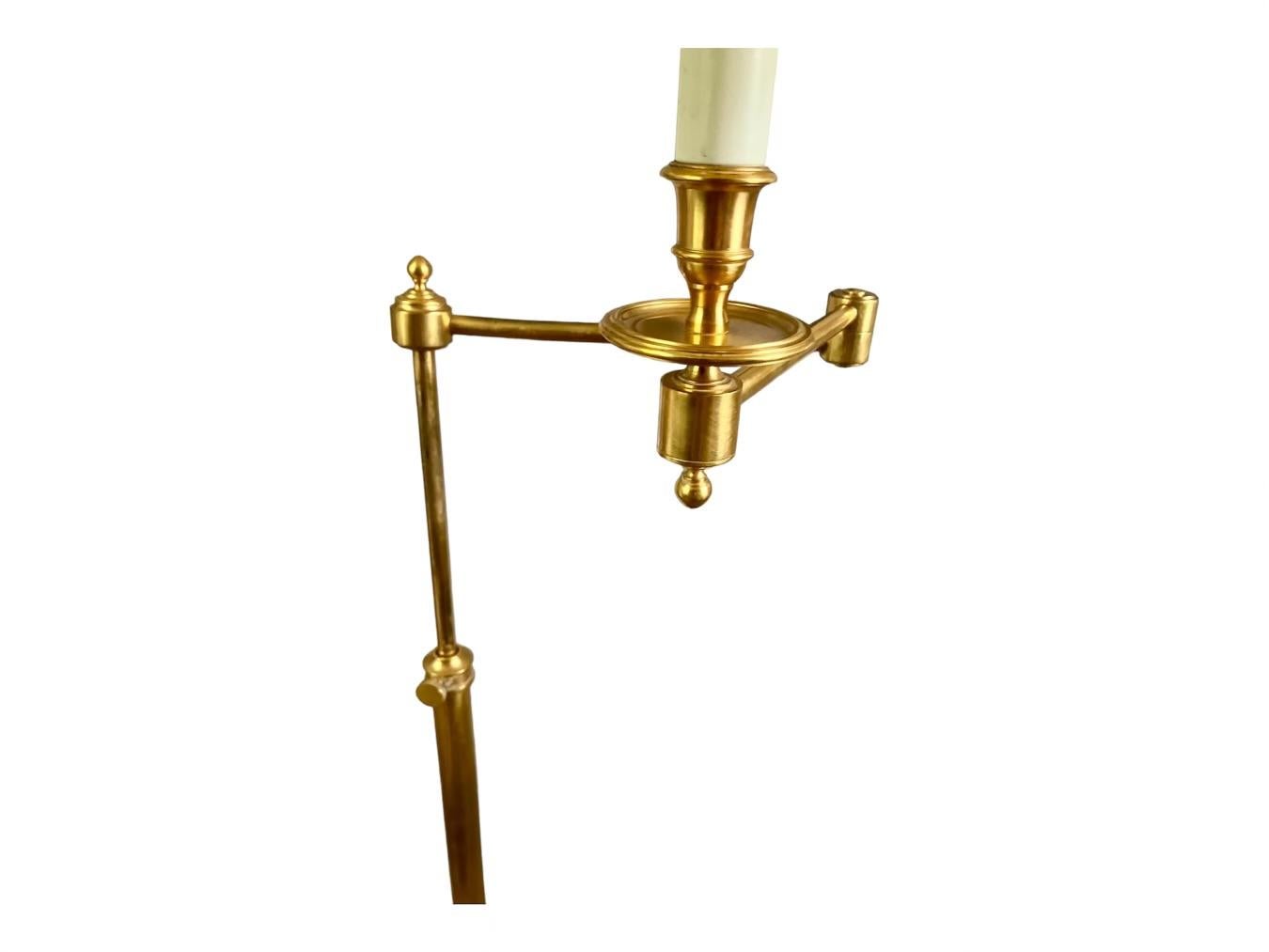 Doré Paire de lampes de lecture à bras pivotants de style Maison Jansen en vente