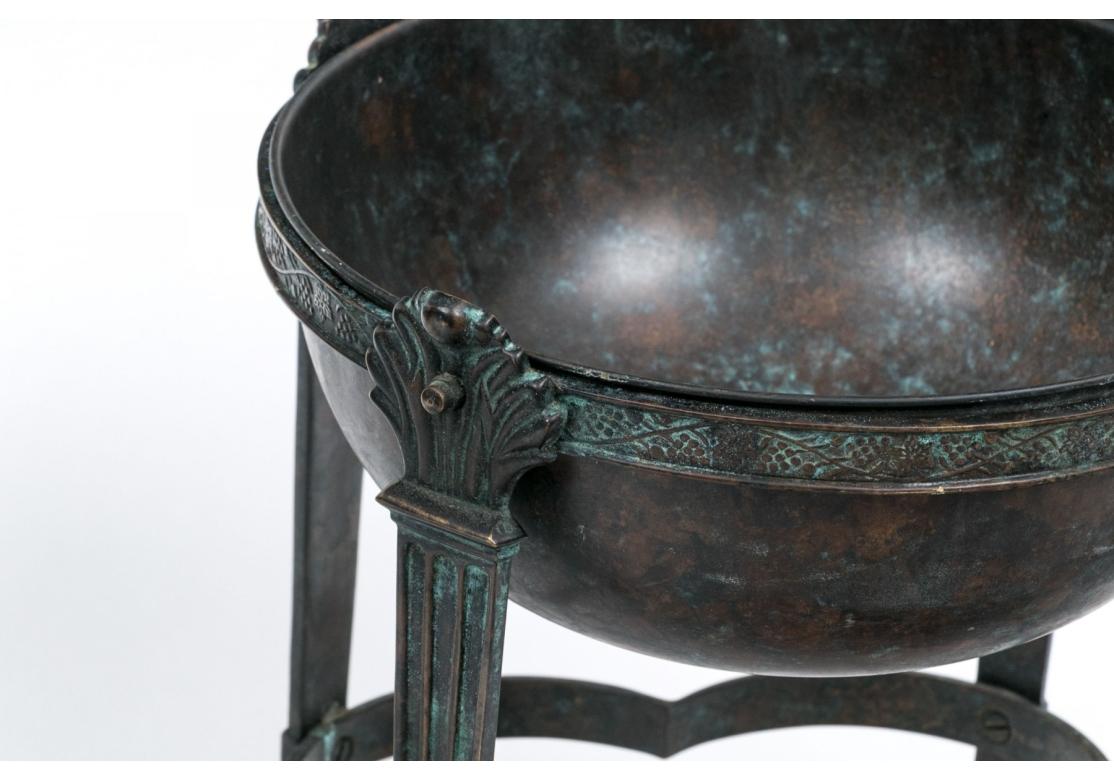 Paar Maitland Smith Ltd. Indien gemacht patiniert Kupfer Kompott Schalen oder Jardiniere im Zustand „Relativ gut“ im Angebot in Bridgeport, CT