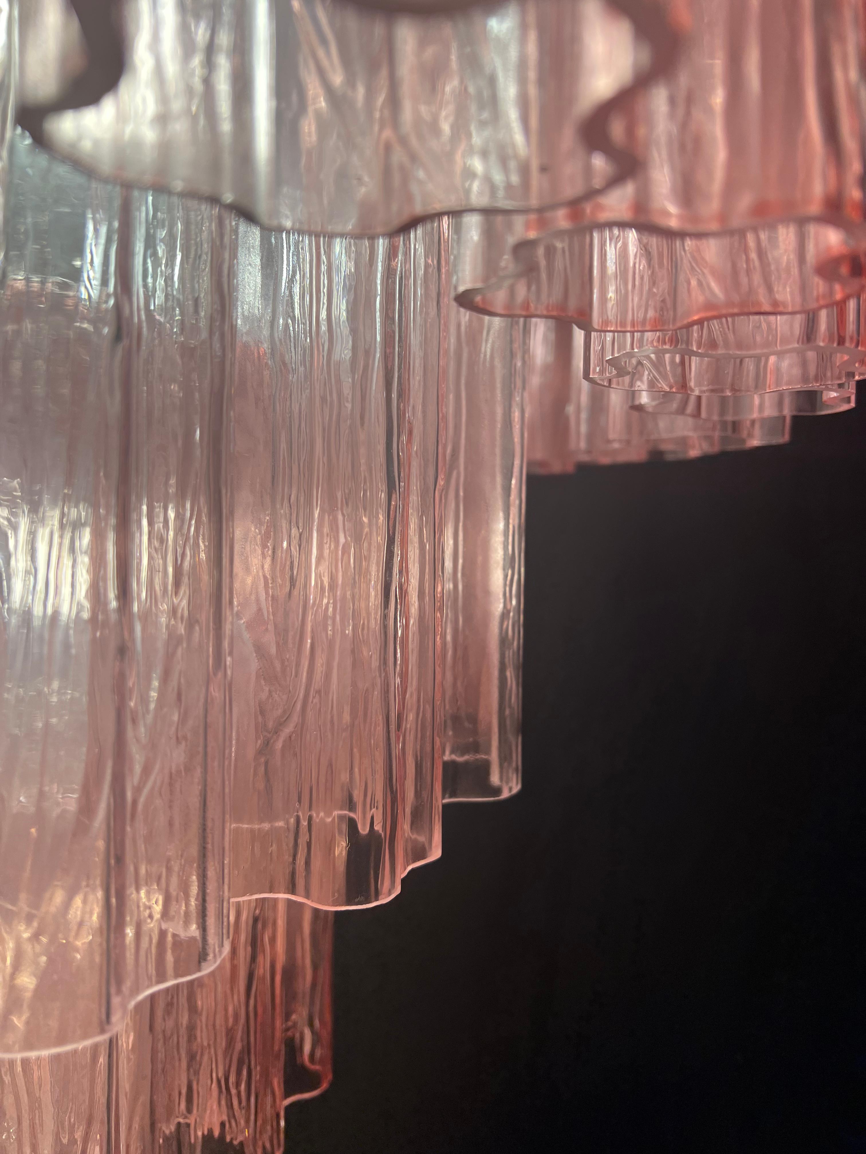 Coppia di lampadari di Murano rosa Majestic in vendita 12