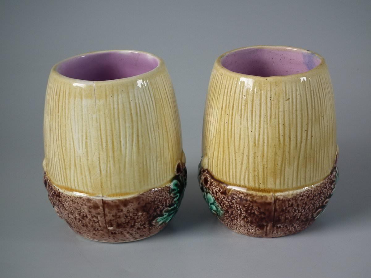 Pair of Majolica Acorn Tumblers In Good Condition In Chelmsford, Essex