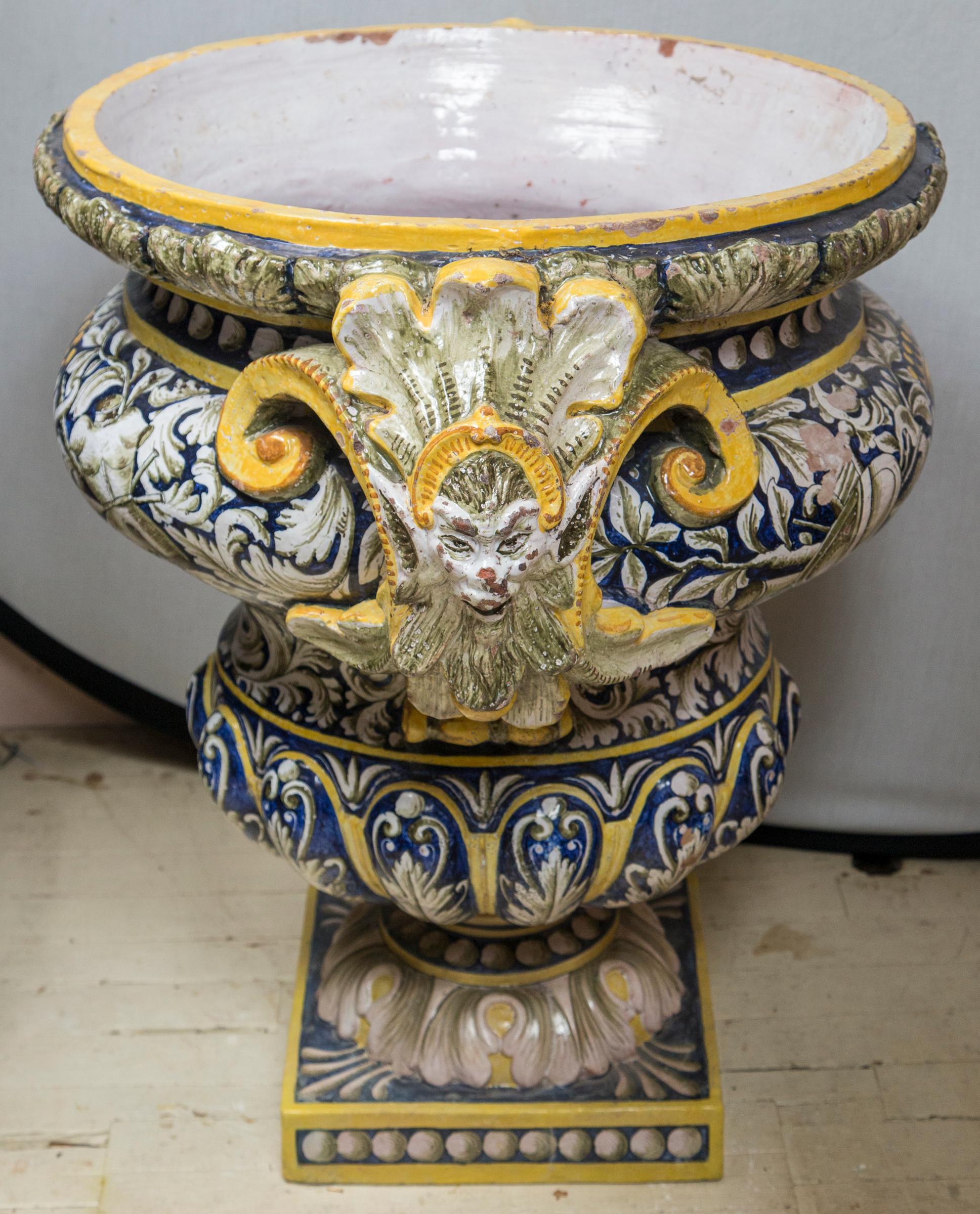 Pair of Majolica Planters In Good Condition For Sale In Woodbury, CT