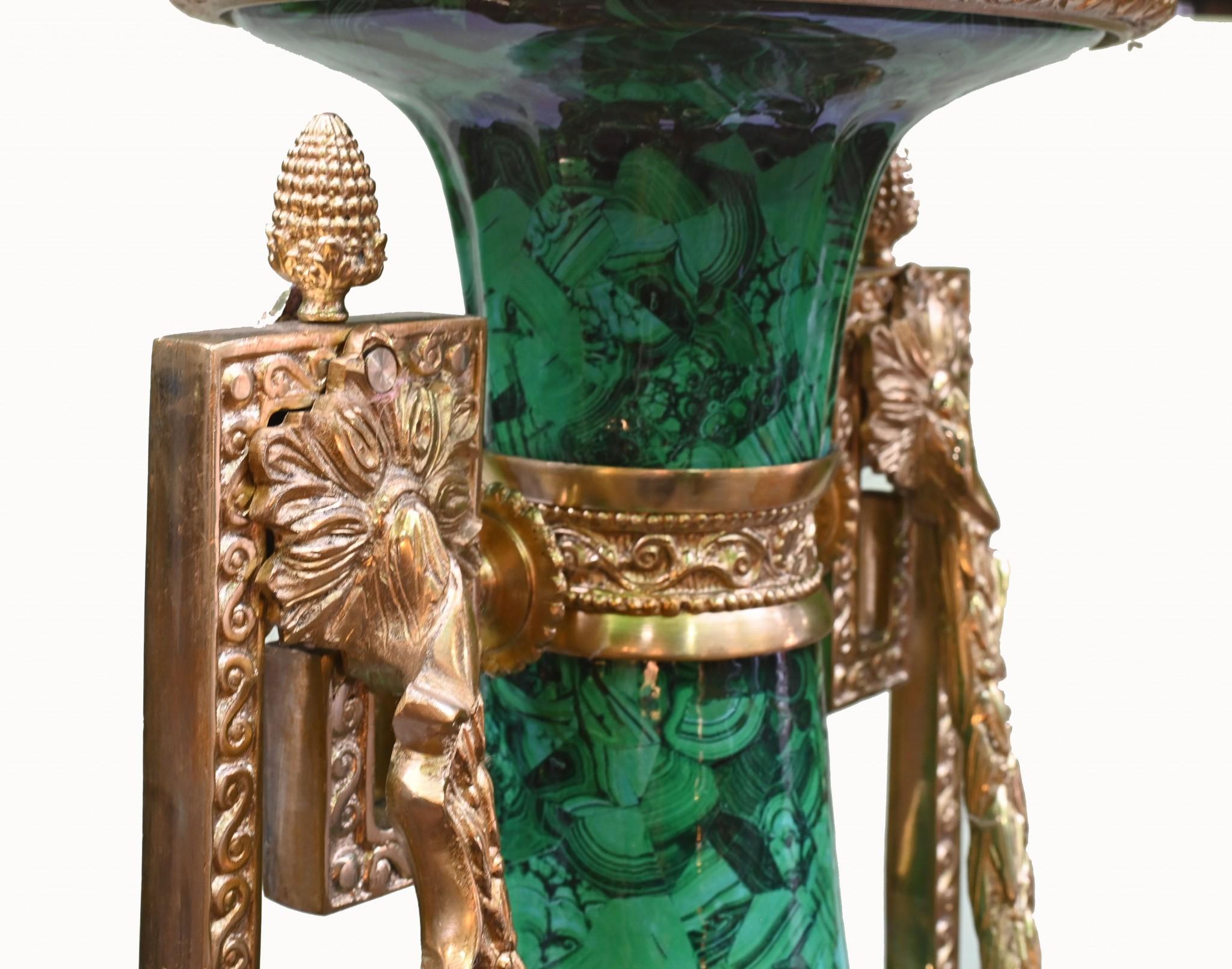 Paar Malachit Amphora Vasen Große Urnen Französisch Porzellan Vergoldet im Angebot 9