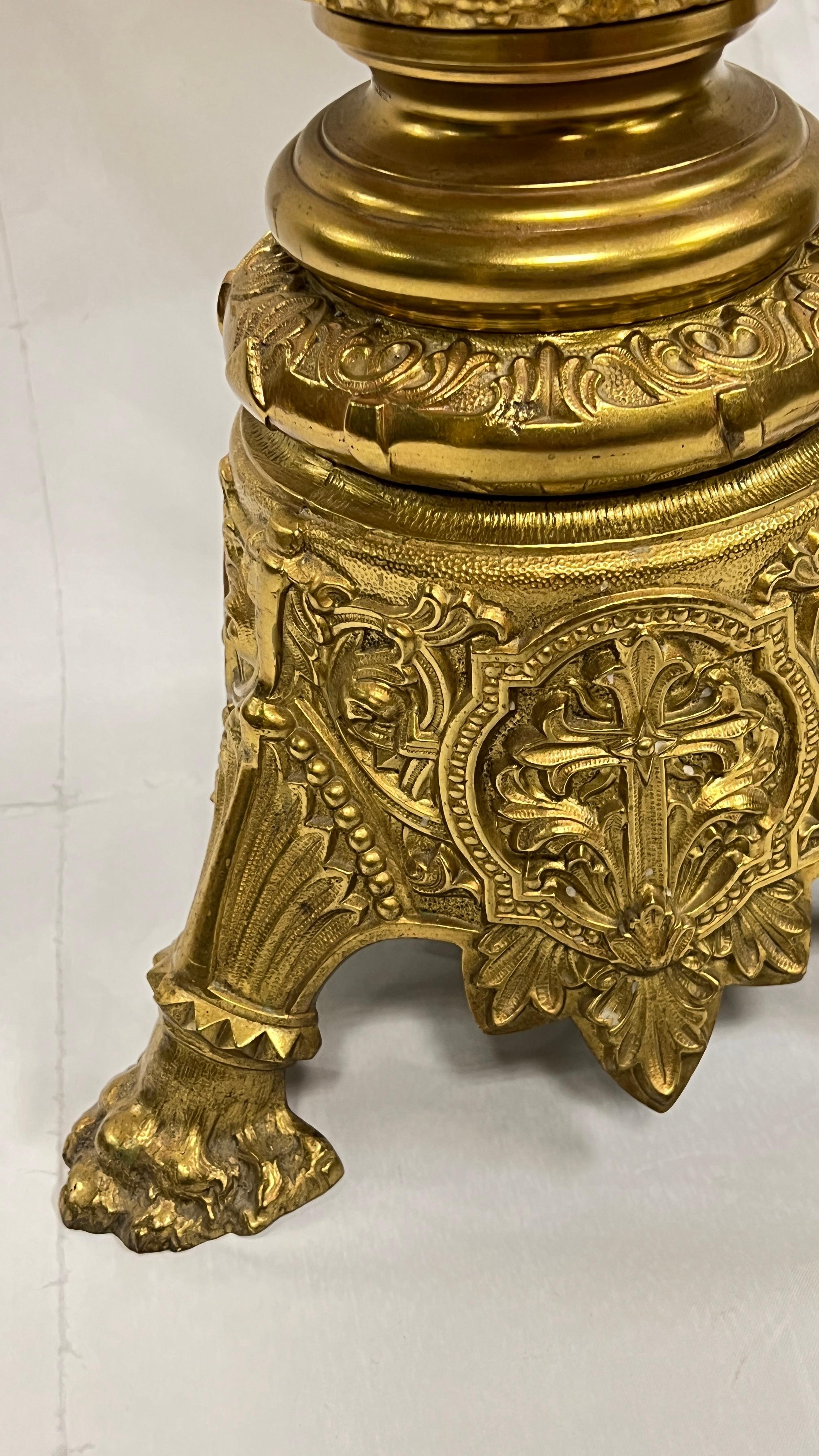 Pareja de pedestales de malaquita y bronce dorado  o Soportes para plantas en venta 4