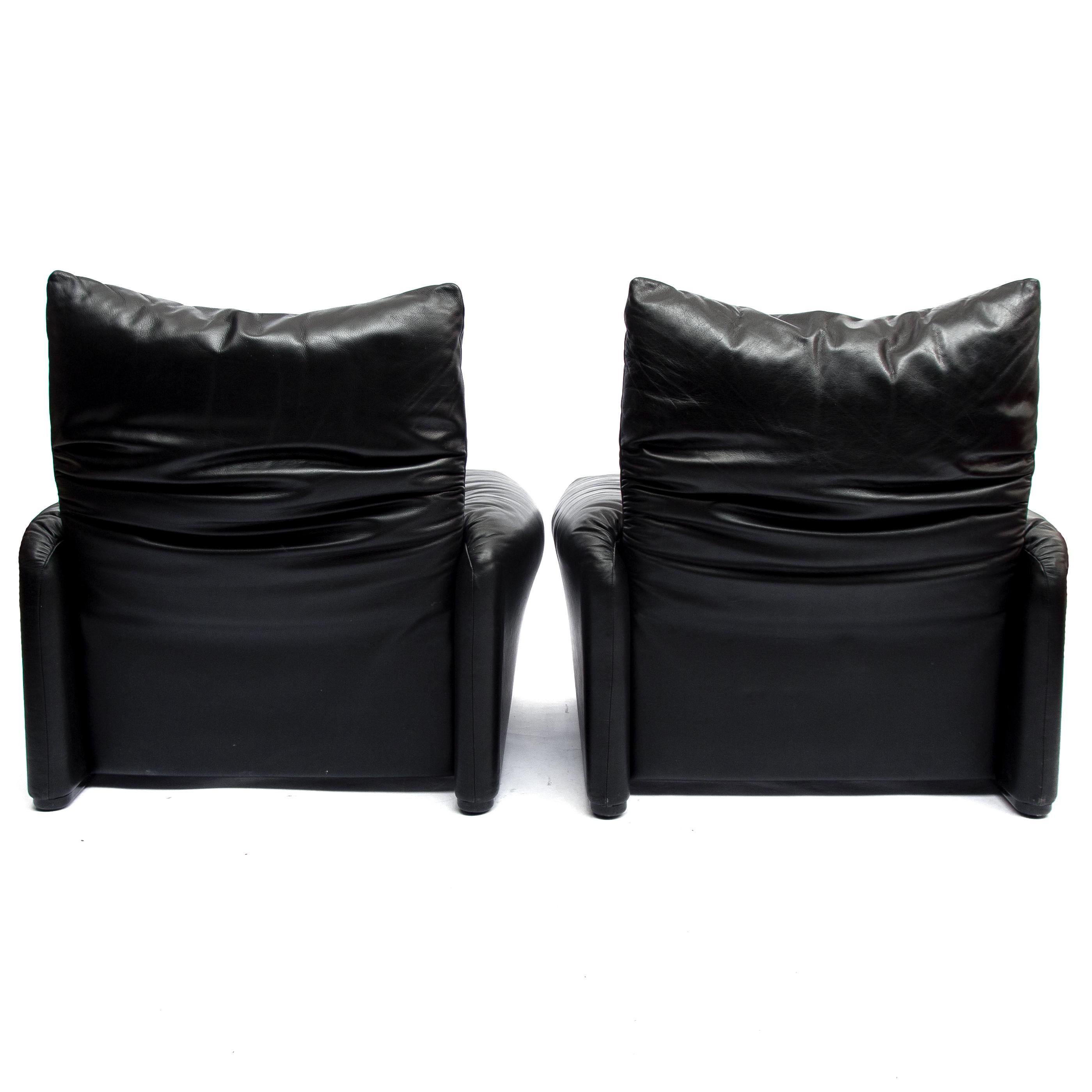 Late 20th Century Pair of “Maralunga” Lounge Chairs by Vico Magistretti for Cassina, 1970s