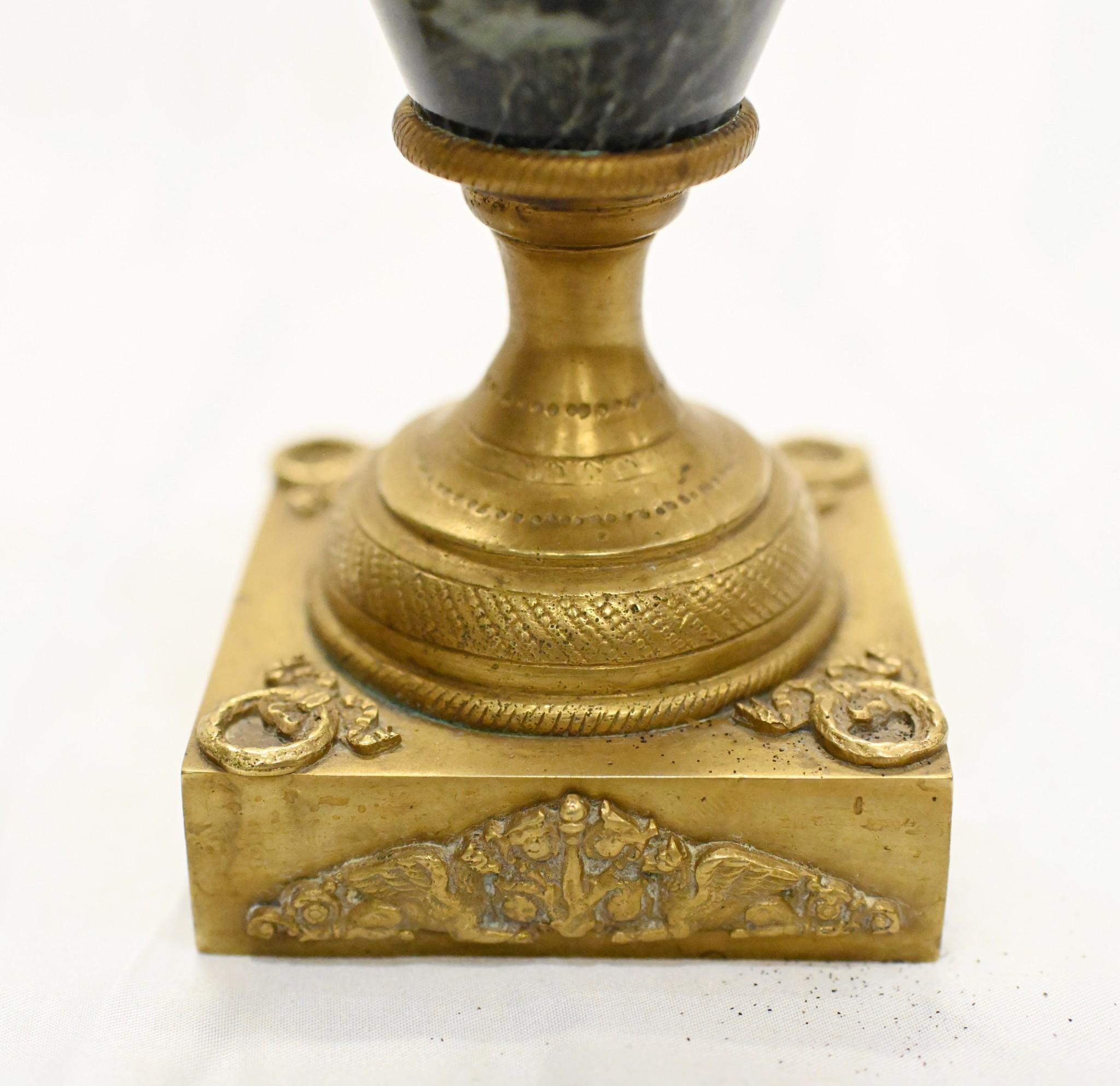 Par de Urnas Ánfora de Mármol Cassolettes Imperio Francés 1880 en venta 2