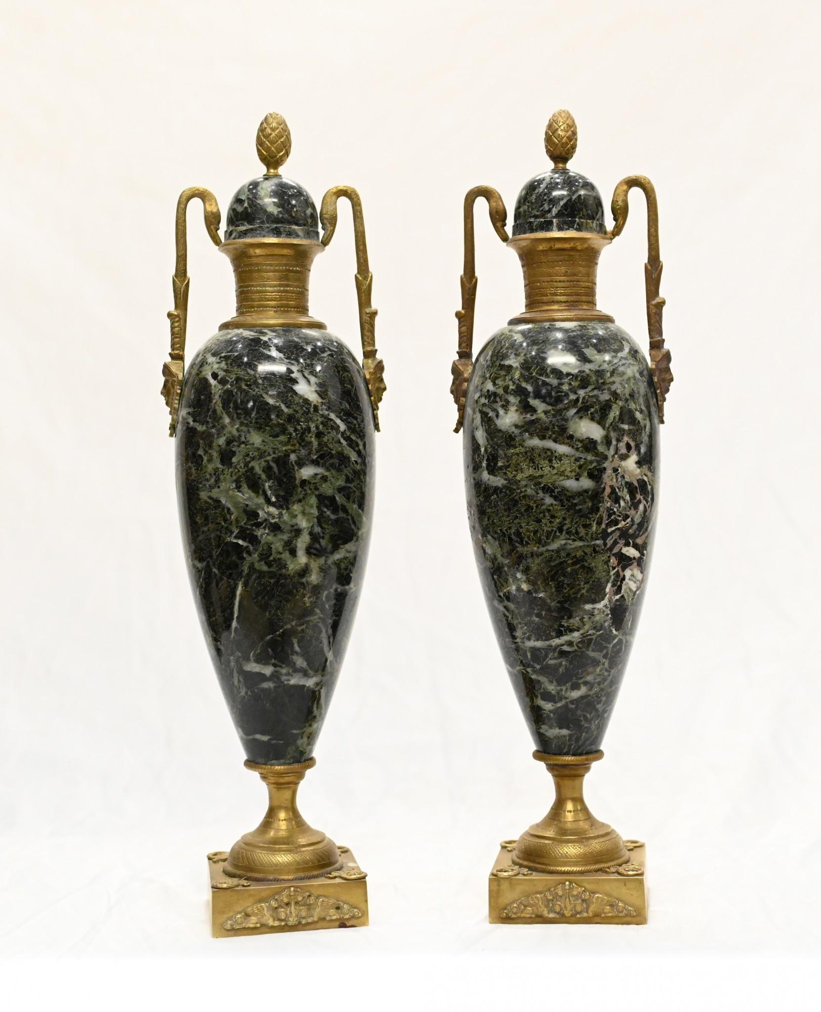 Par de Urnas Ánfora de Mármol Cassolettes Imperio Francés 1880 en venta 4