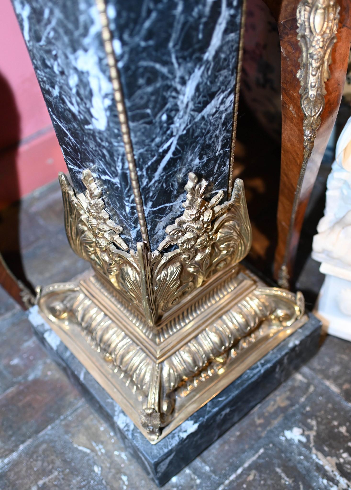 Fin du 20e siècle Paire de Pedestal Stands en marbre - French Empire Table Column Supports en vente