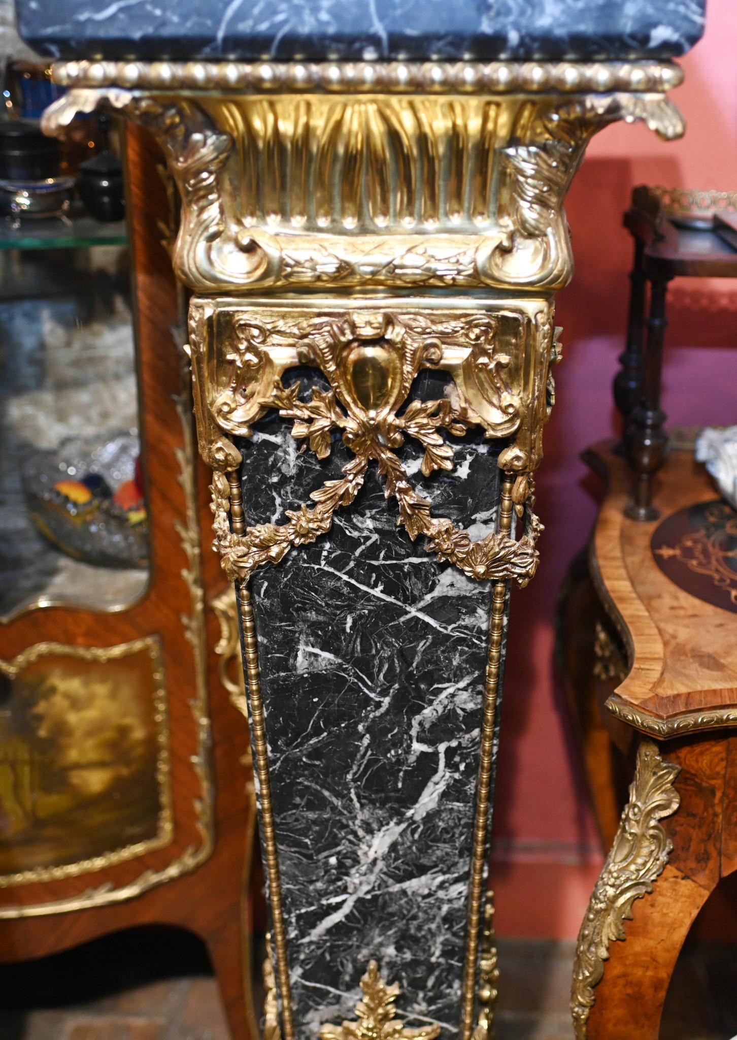 Paire de Pedestal Stands en marbre - French Empire Table Column Supports en vente 1